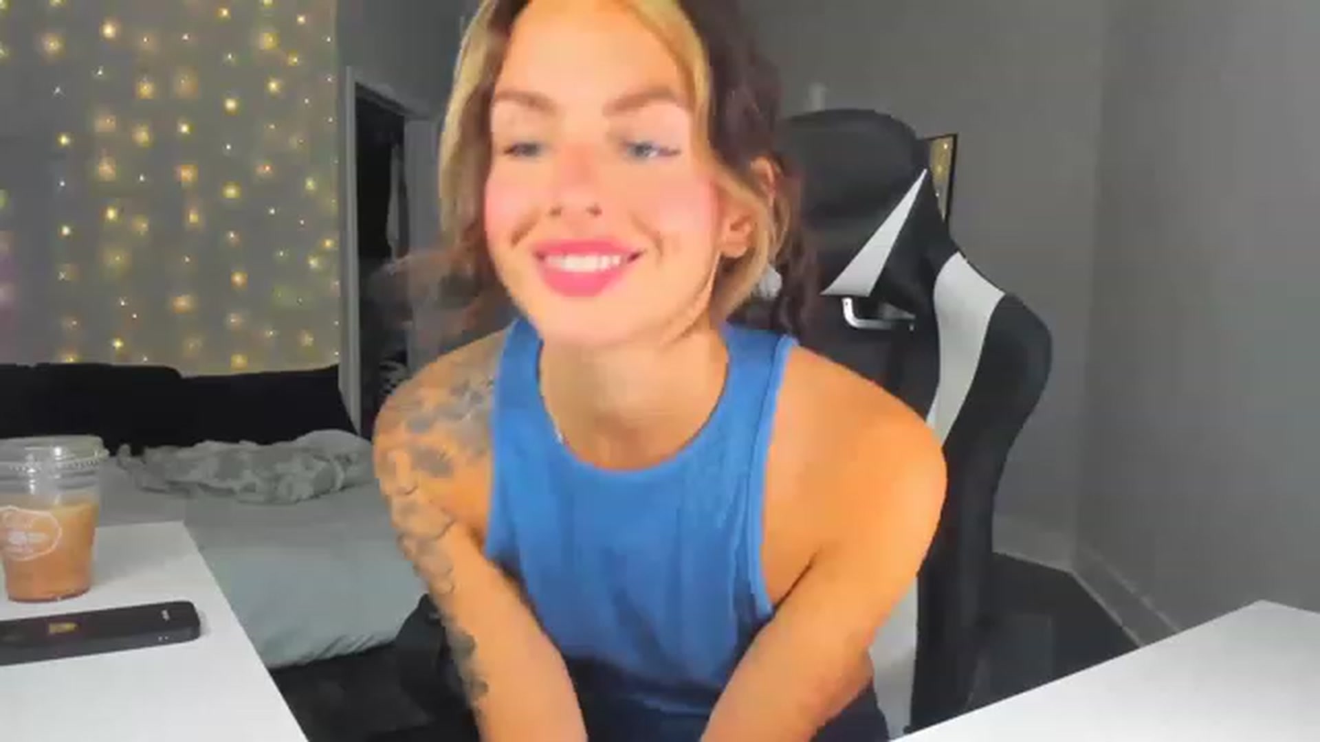 Gallery image thumbnail from Tati_Rae's myfreecams stream on, 04/08/2023, 17:08 image 3 of 20