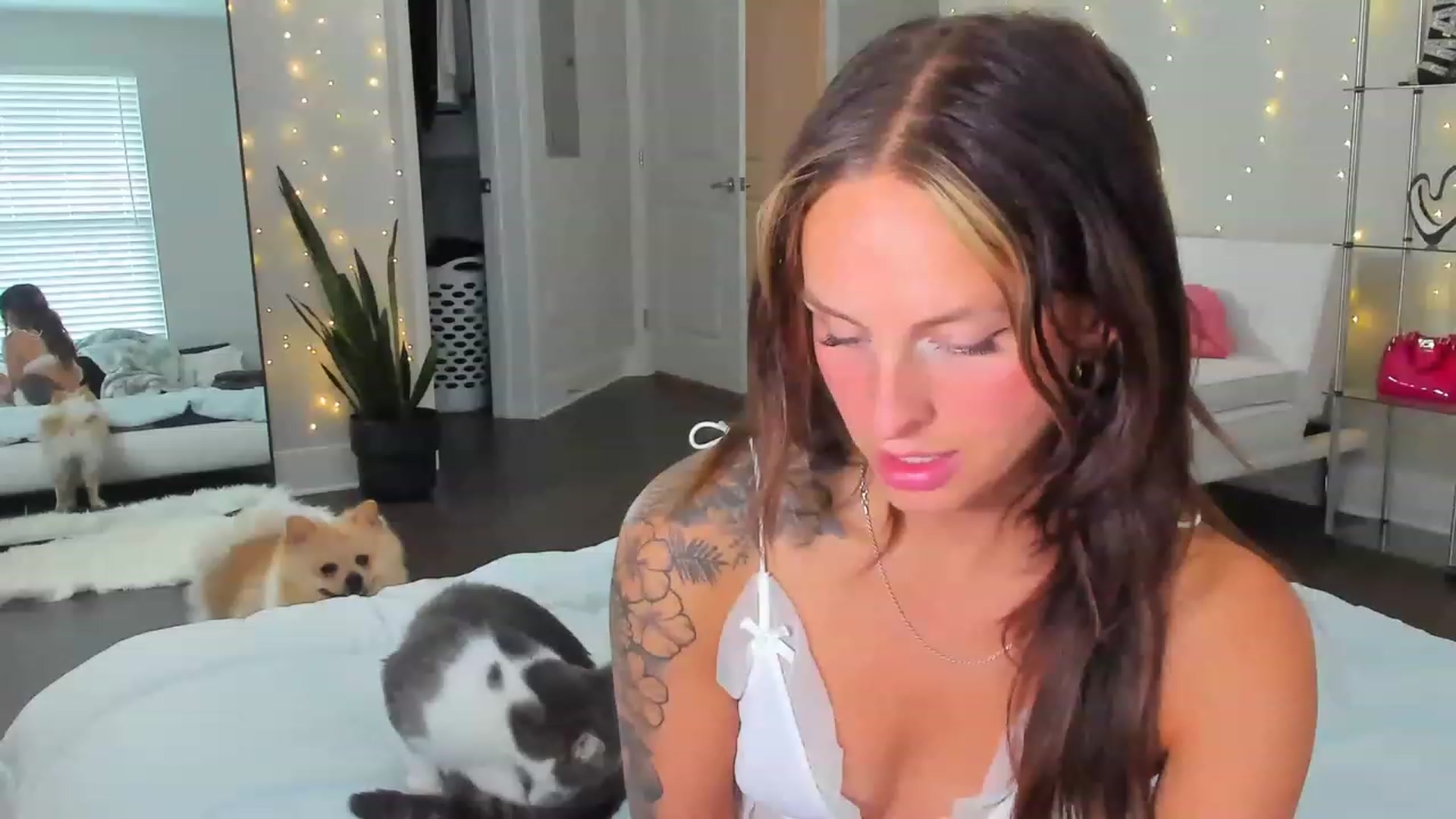 Gallery image thumbnail from Tati_Rae's myfreecams stream on, 04/24/2023, 22:00 image 4 of 20