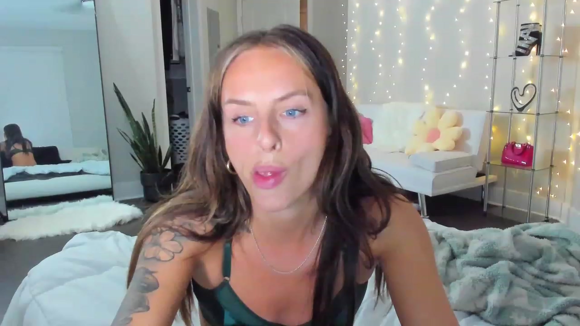 Gallery image thumbnail from Tati_Rae's myfreecams stream on, 05/02/2023, 04:31 image 19 of 20