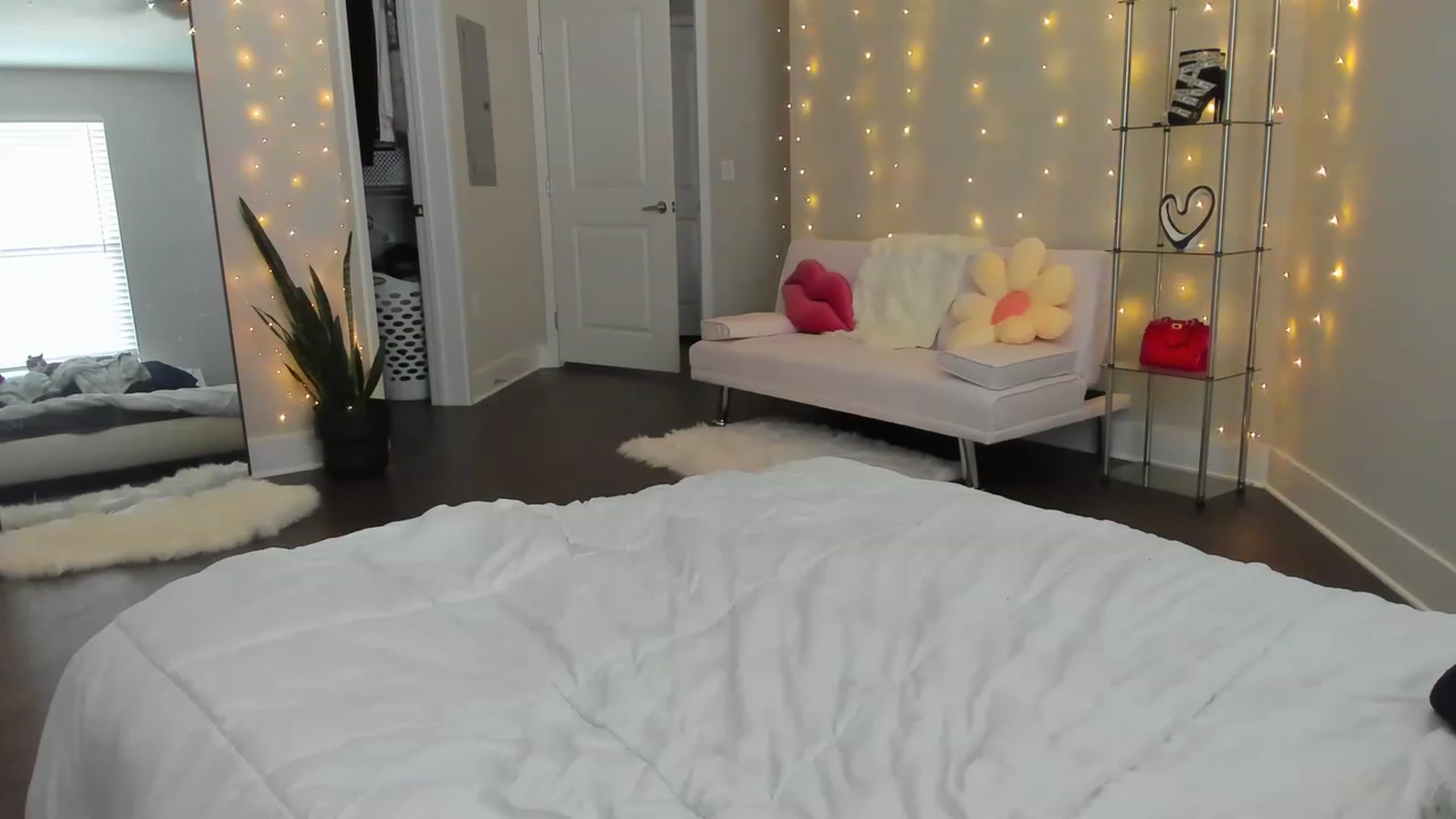 Gallery image thumbnail from Tati_Rae's myfreecams stream on, 05/05/2023, 19:58 image 7 of 20