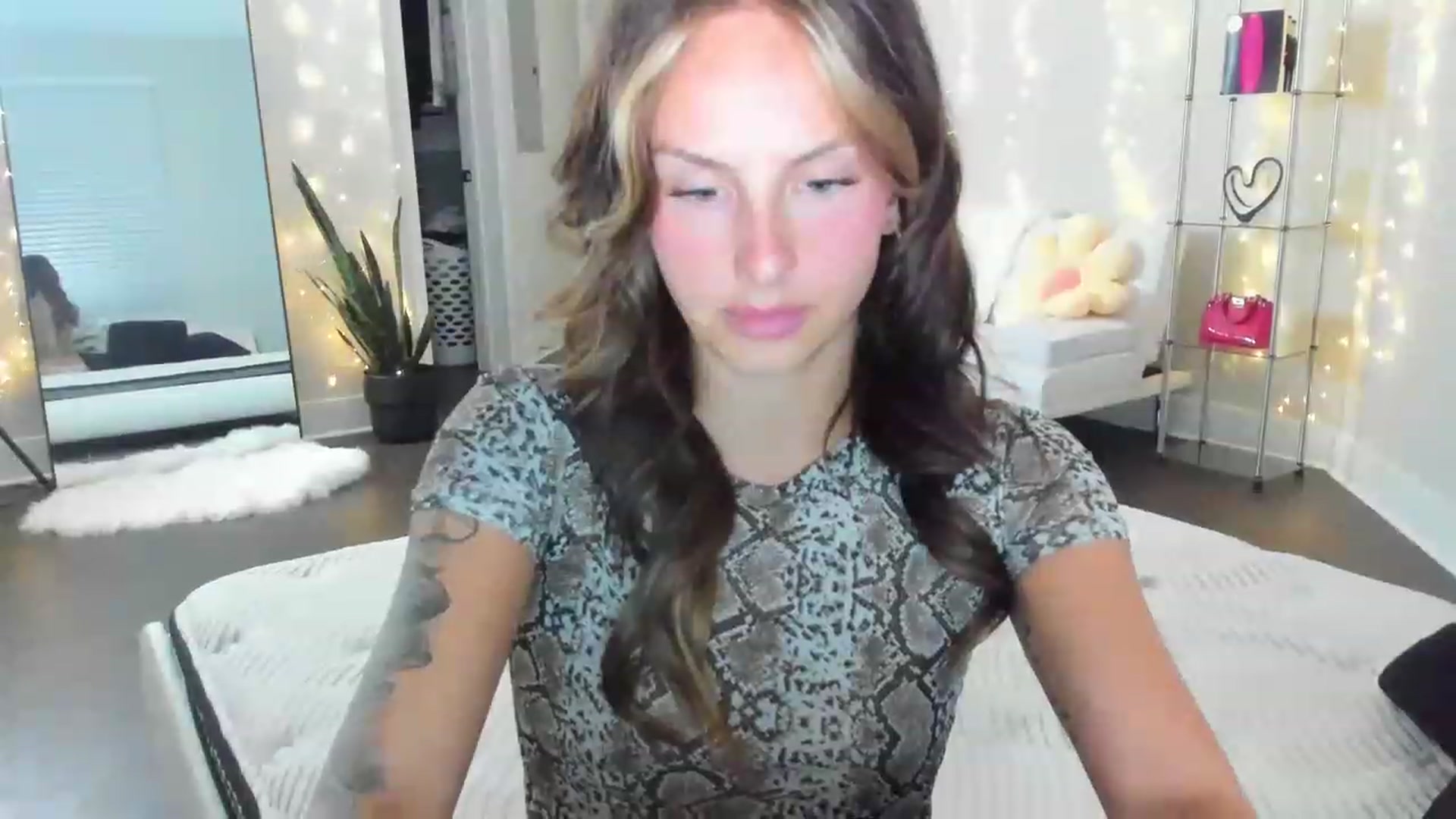 Gallery image thumbnail from Tati_Rae's myfreecams stream on, 05/06/2023, 03:23 image 20 of 20