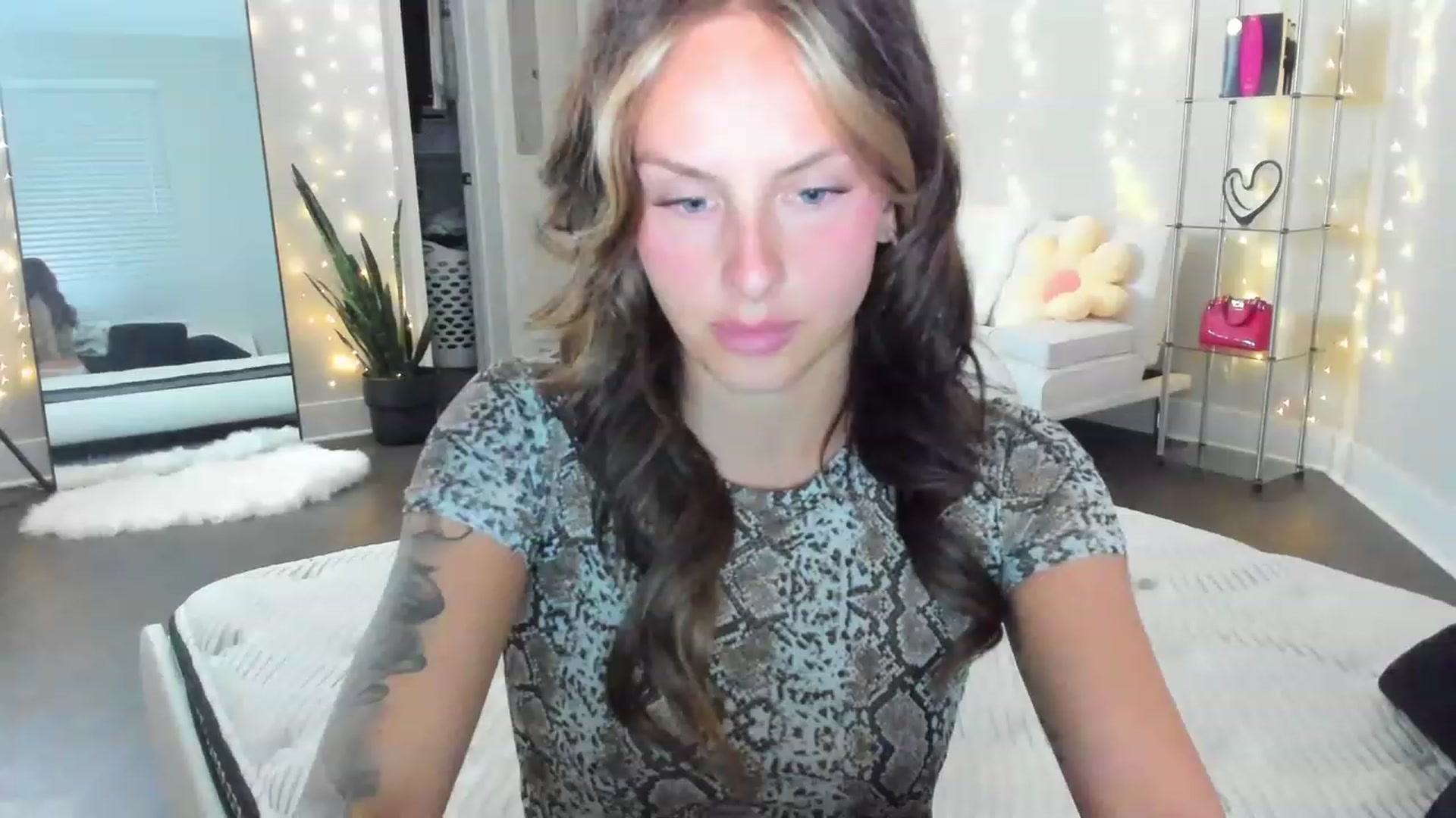 Gallery image thumbnail from Tati_Rae's myfreecams stream on, 05/06/2023, 03:23 image 18 of 20