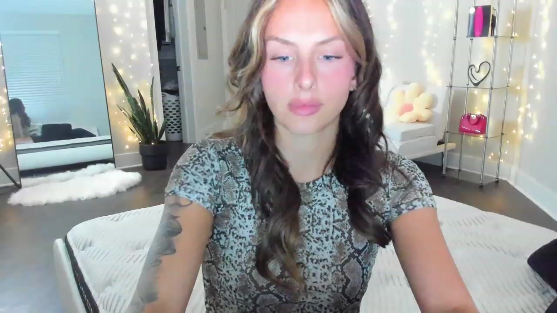 Gallery image thumbnail from Tati_Rae's myfreecams stream on, 05/06/2023, 03:23 image 16 of 20