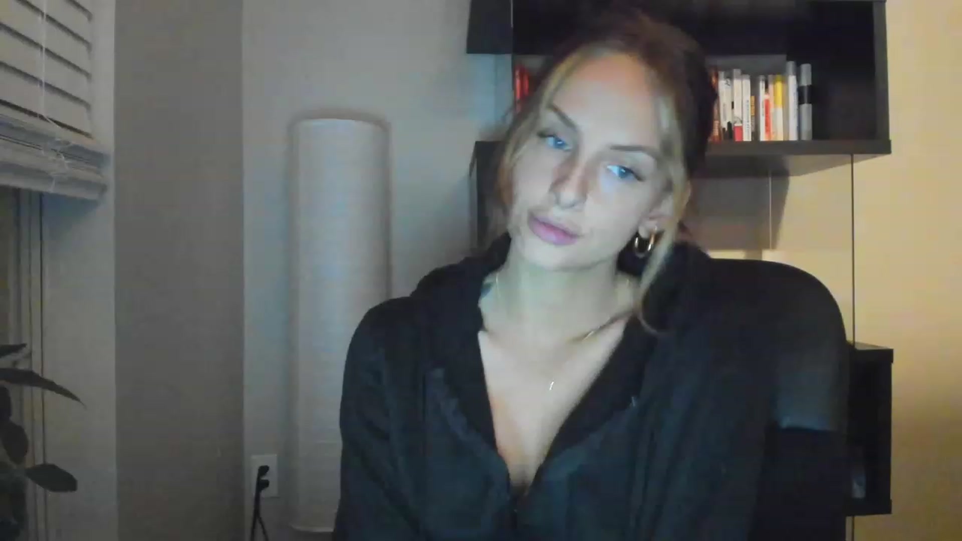 Gallery image thumbnail from Tati_Rae's myfreecams stream on, 05/25/2023, 04:08 image 4 of 20