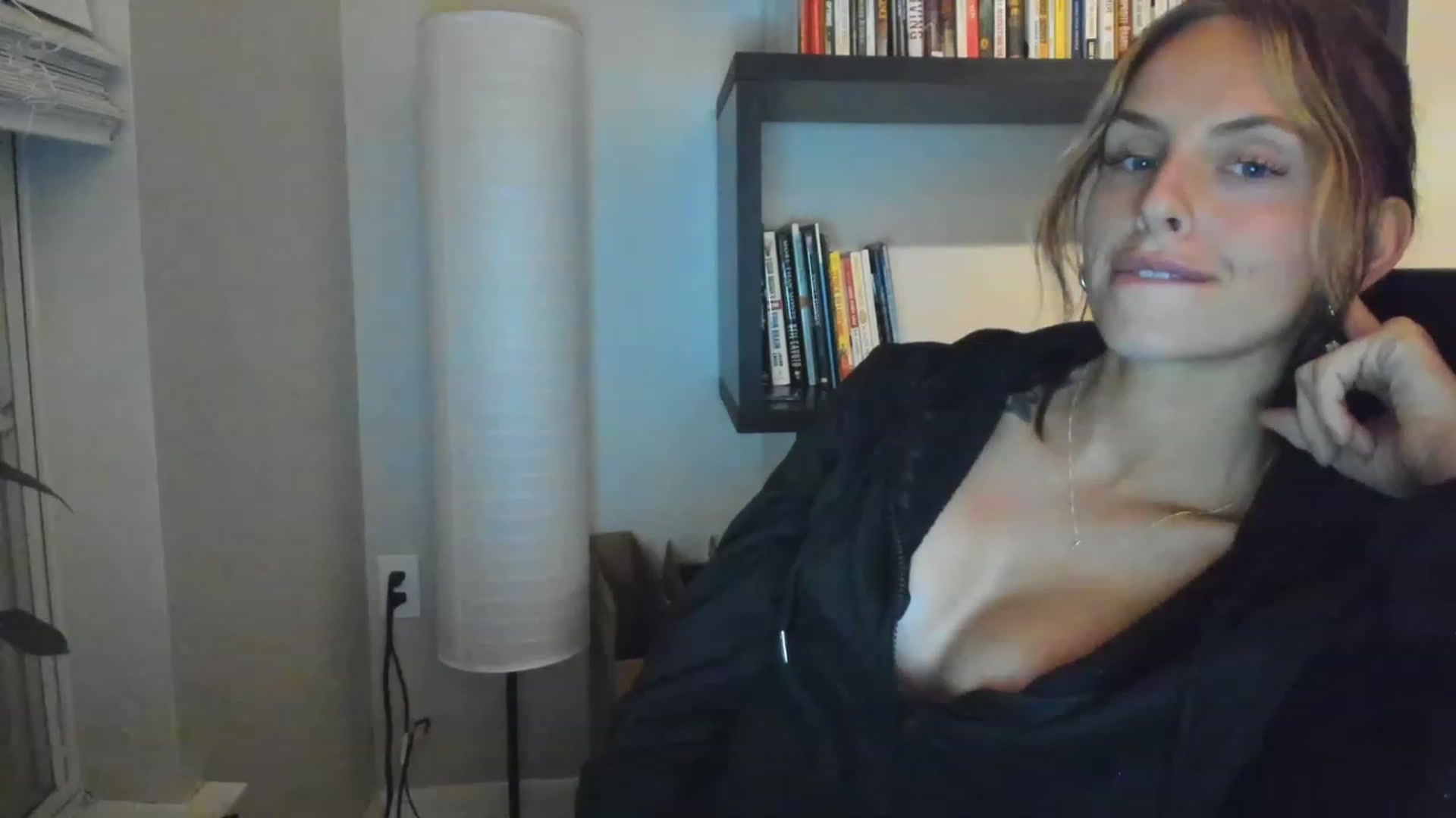 Gallery image thumbnail from Tati_Rae's myfreecams stream on, 05/25/2023, 06:41 image 7 of 20