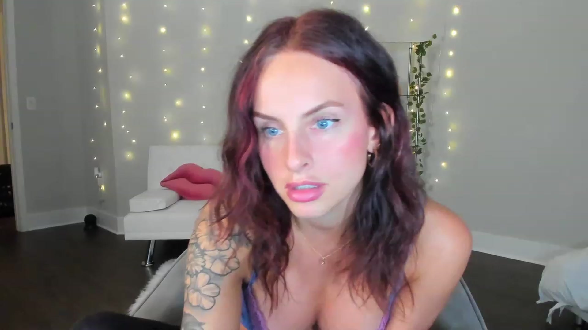 Gallery image thumbnail from Tati_Rae's myfreecams stream on, 06/06/2023, 01:46 image 2 of 20
