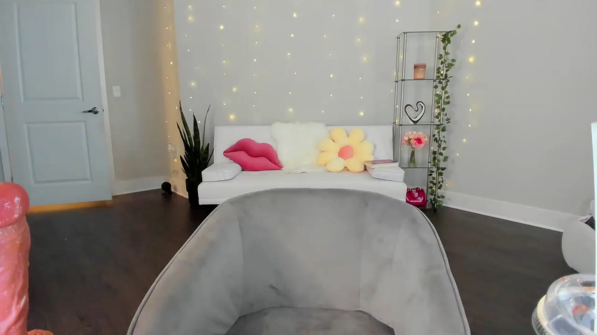 Gallery image thumbnail from Tati_Rae's myfreecams stream on, 06/20/2023, 16:48 image 13 of 20
