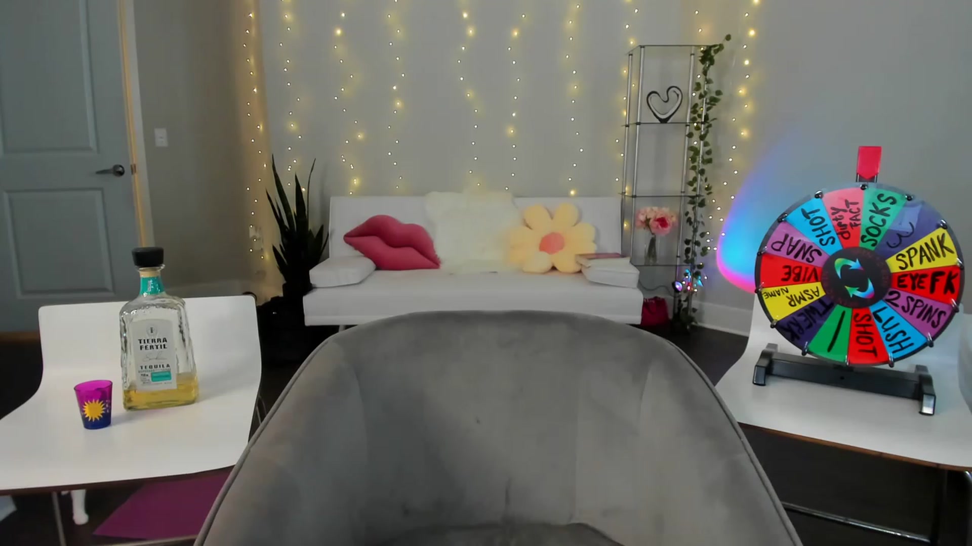 Gallery image thumbnail from Tati_Rae's myfreecams stream on, 06/24/2023, 23:17 image 4 of 20