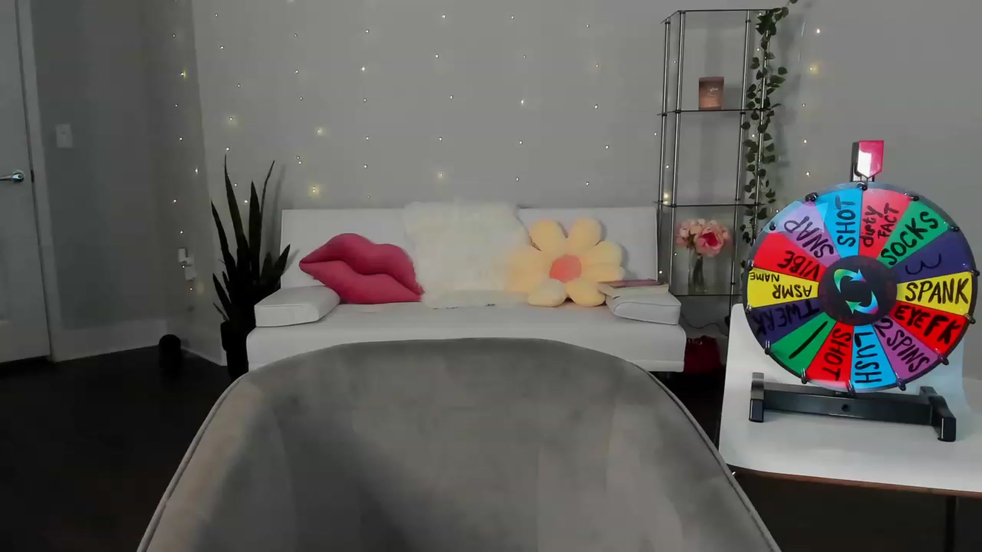 Gallery image thumbnail from Tati_Rae's myfreecams stream on, 06/29/2023, 19:15 image 13 of 20