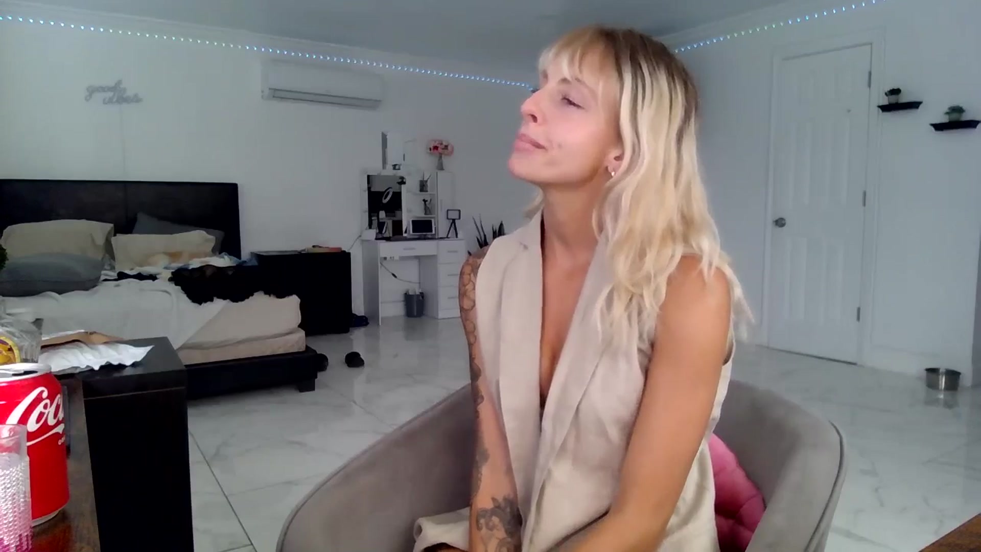 Gallery image thumbnail from Tati_Rae's myfreecams stream on, 08/03/2024, 20:12 image 10 of 20
