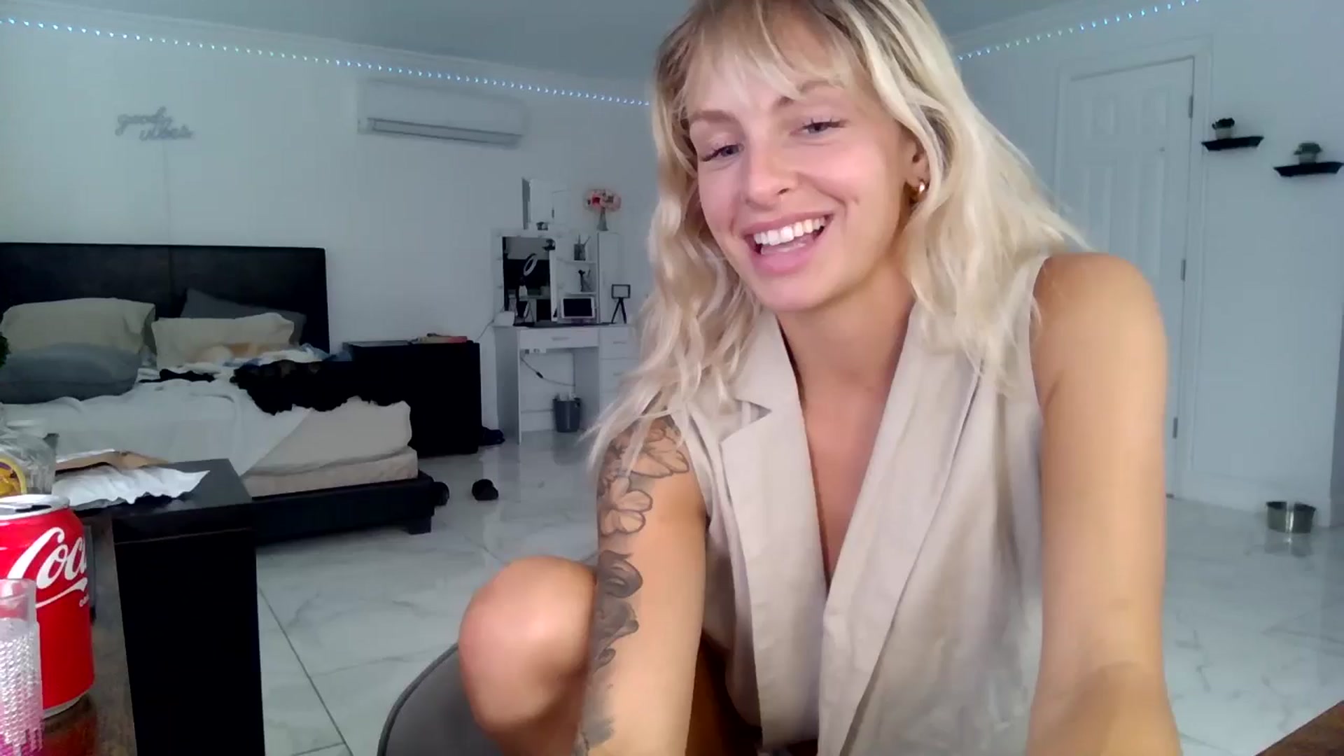Gallery image thumbnail from Tati_Rae's myfreecams stream on, 08/03/2024, 20:12 image 14 of 20