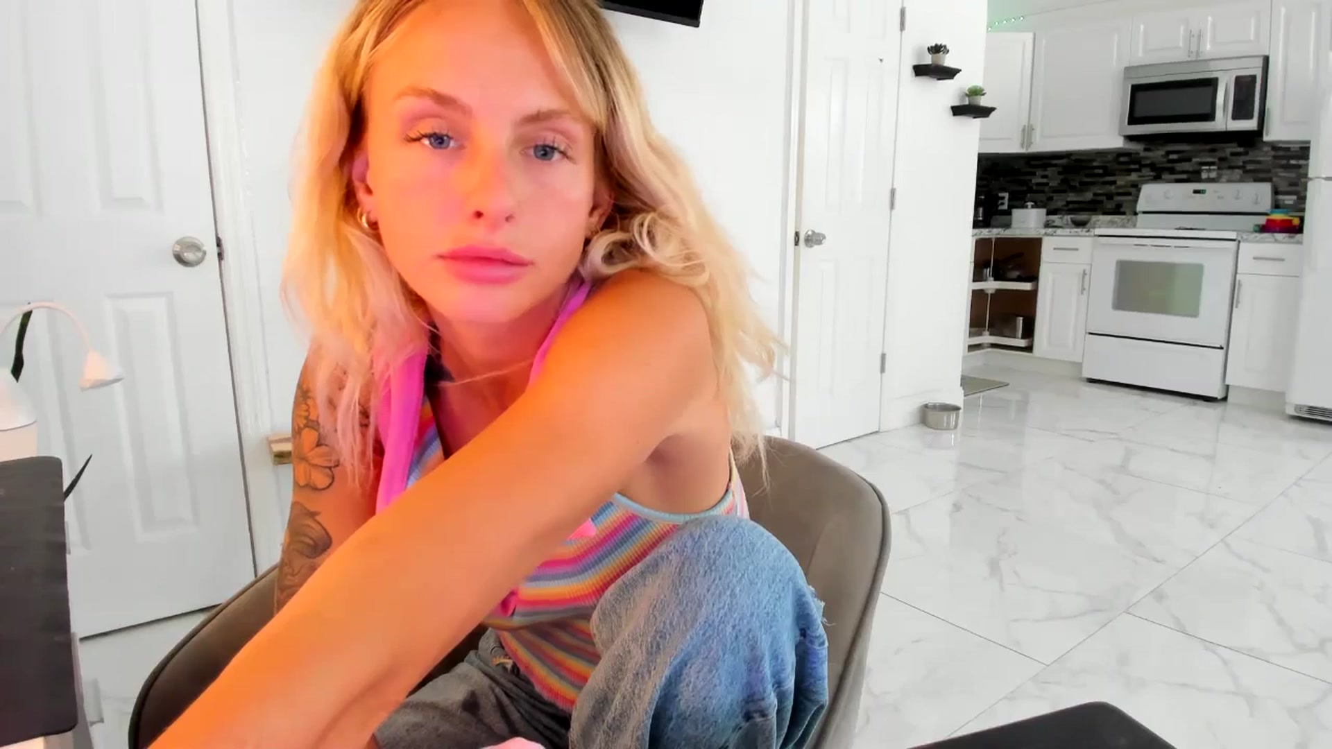 Gallery image thumbnail from Tati_Rae's myfreecams stream on, 08/07/2024, 22:08 image 18 of 20