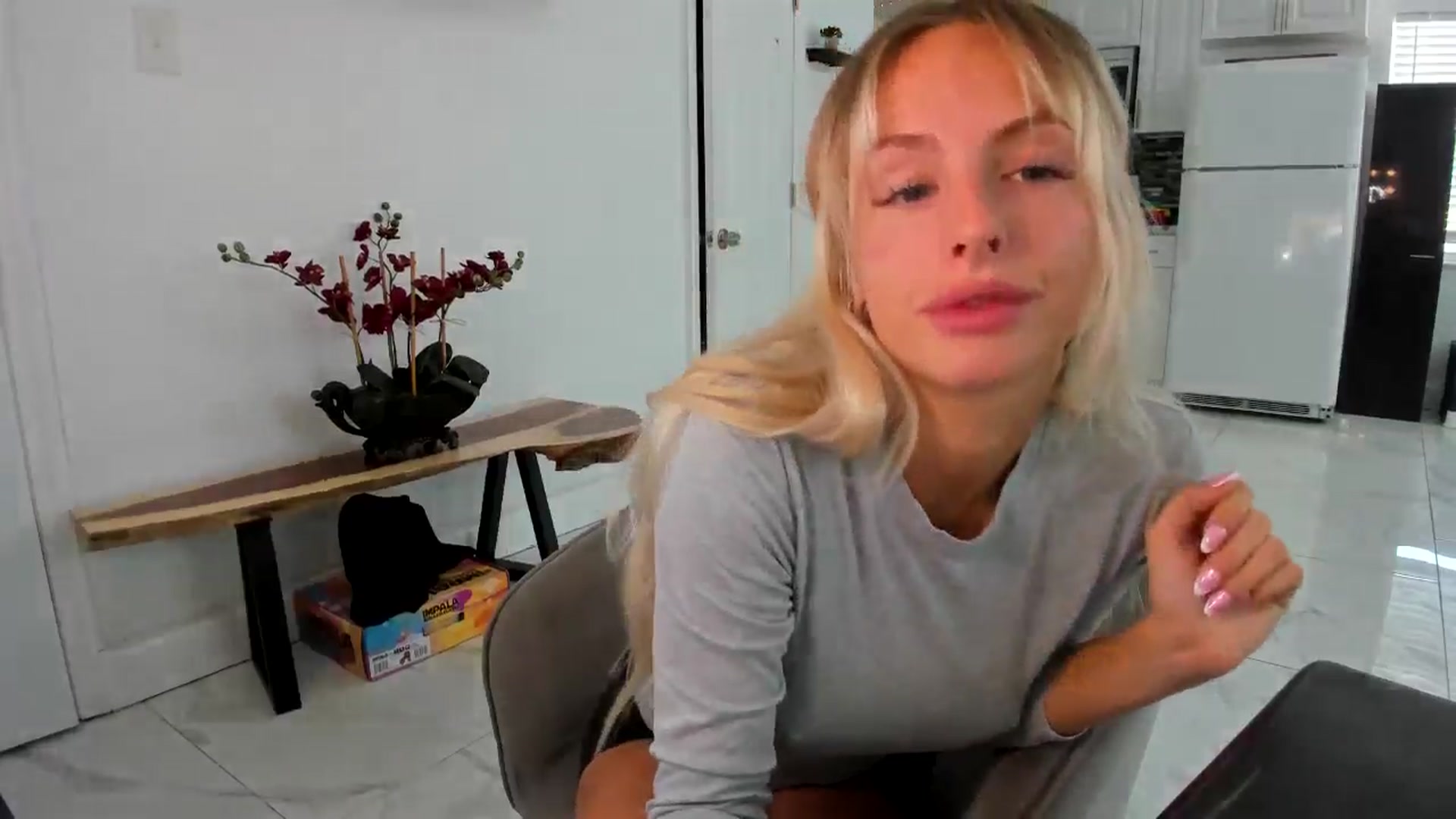 Gallery image thumbnail from Tati_Rae's myfreecams stream on, 08/09/2024, 16:43 image 3 of 20