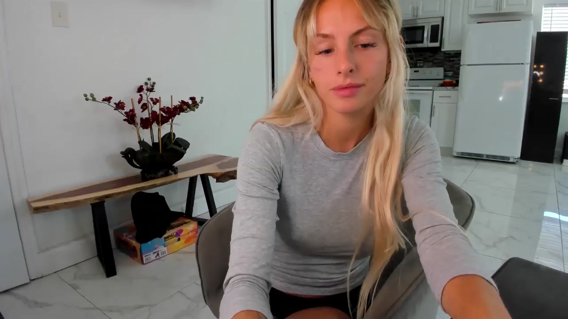 Gallery image thumbnail from Tati_Rae's myfreecams stream on, 08/09/2024, 16:43 image 6 of 20