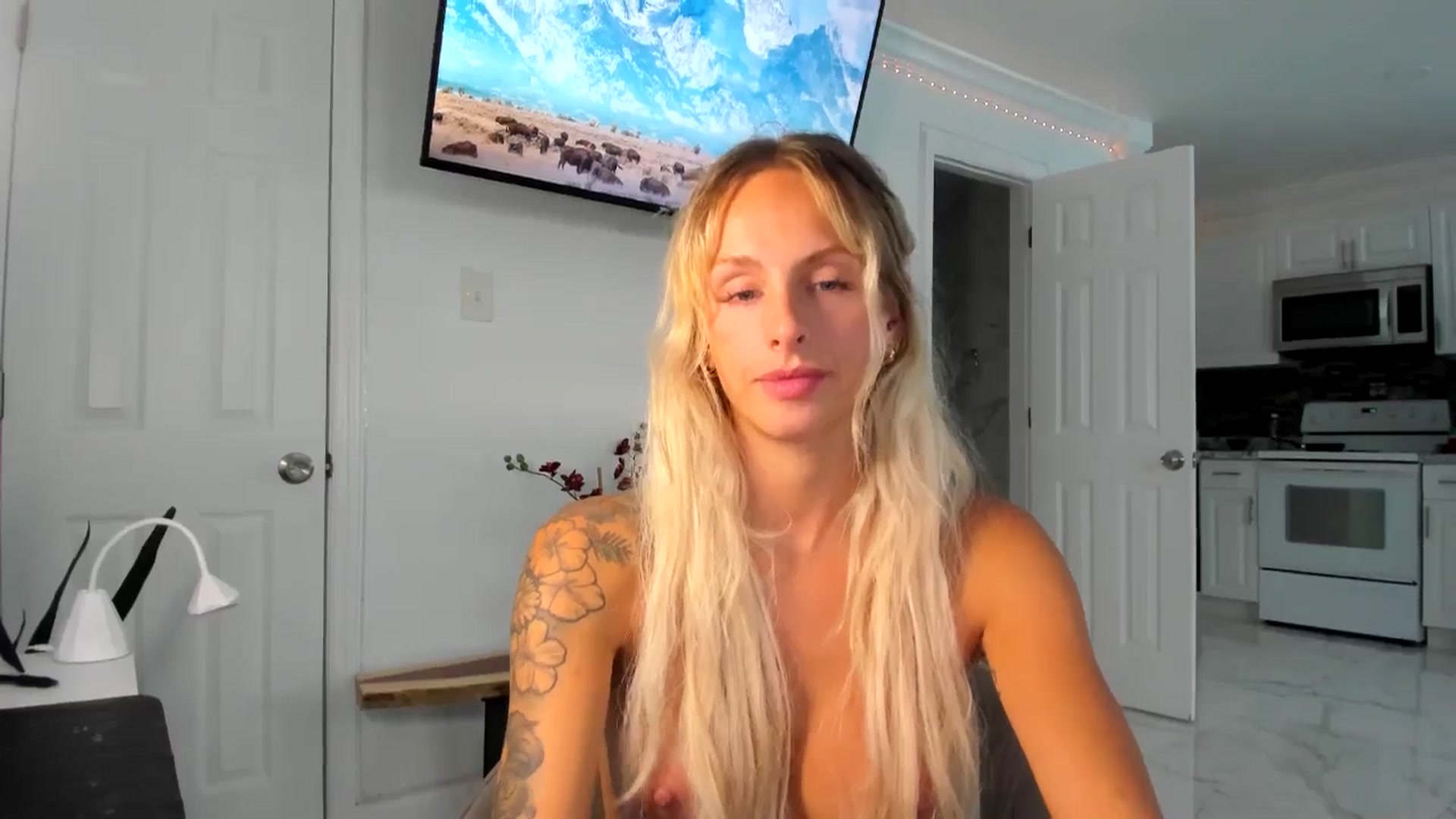 Gallery image thumbnail from Tati_Rae's myfreecams stream on, 08/09/2024, 23:36 image 2 of 20