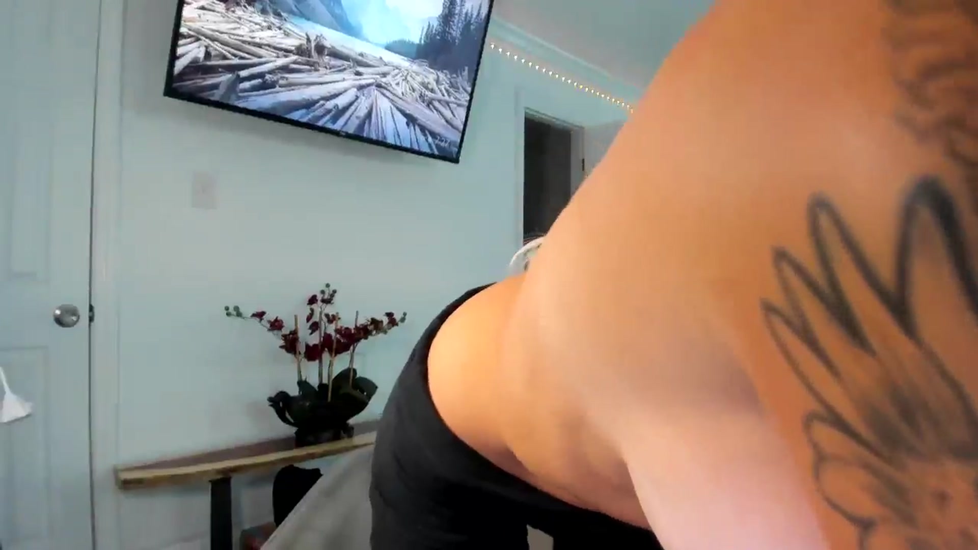 Gallery image thumbnail from Tati_Rae's myfreecams stream on, 08/09/2024, 23:36 image 15 of 20