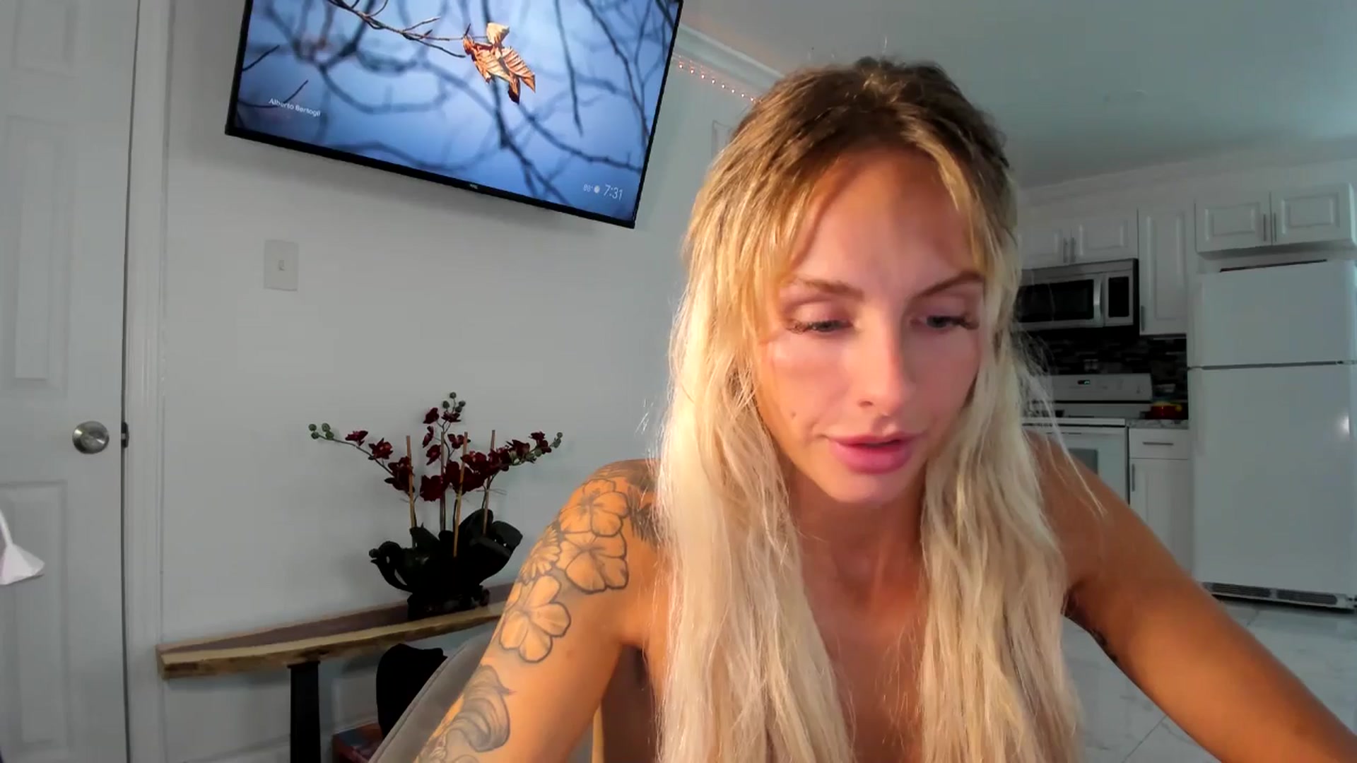 Gallery image thumbnail from Tati_Rae's myfreecams stream on, 08/09/2024, 23:36 image 18 of 20