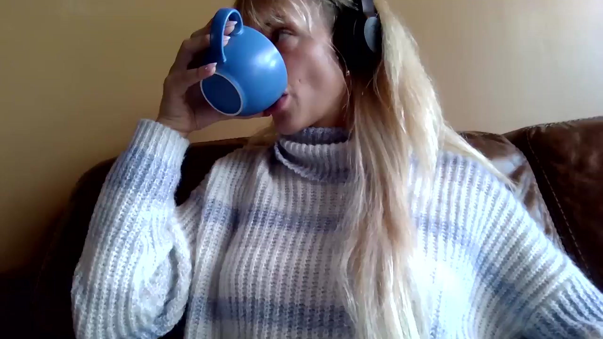 Gallery image thumbnail from Tati_Rae's myfreecams stream on, 08/10/2024, 18:21 image 5 of 20
