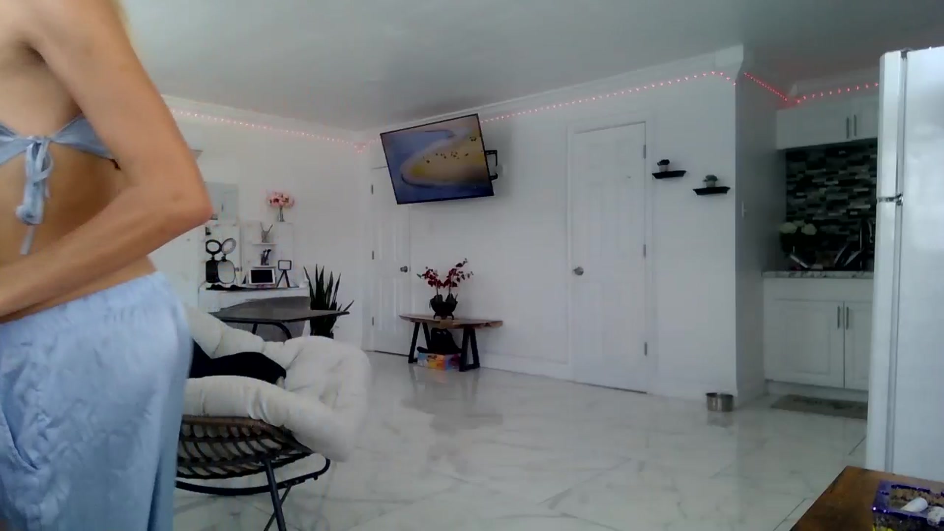 Gallery image thumbnail from Tati_Rae's myfreecams stream on, 08/13/2024, 17:47 image 16 of 20