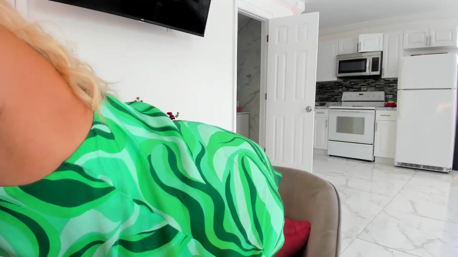 Gallery image thumbnail from Tati_Rae's myfreecams stream on, 08/24/2024, 16:51 image 17 of 20