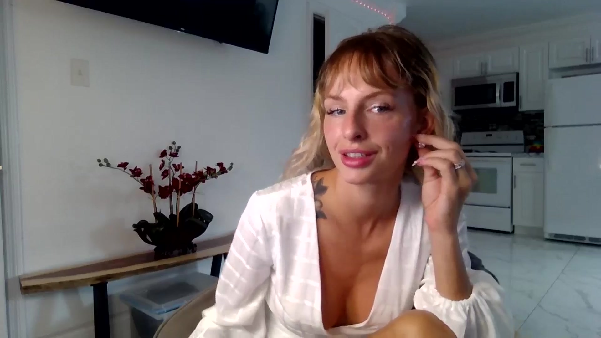 Gallery image thumbnail from Tati_Rae's myfreecams stream on, 09/01/2024, 13:25 image 2 of 20