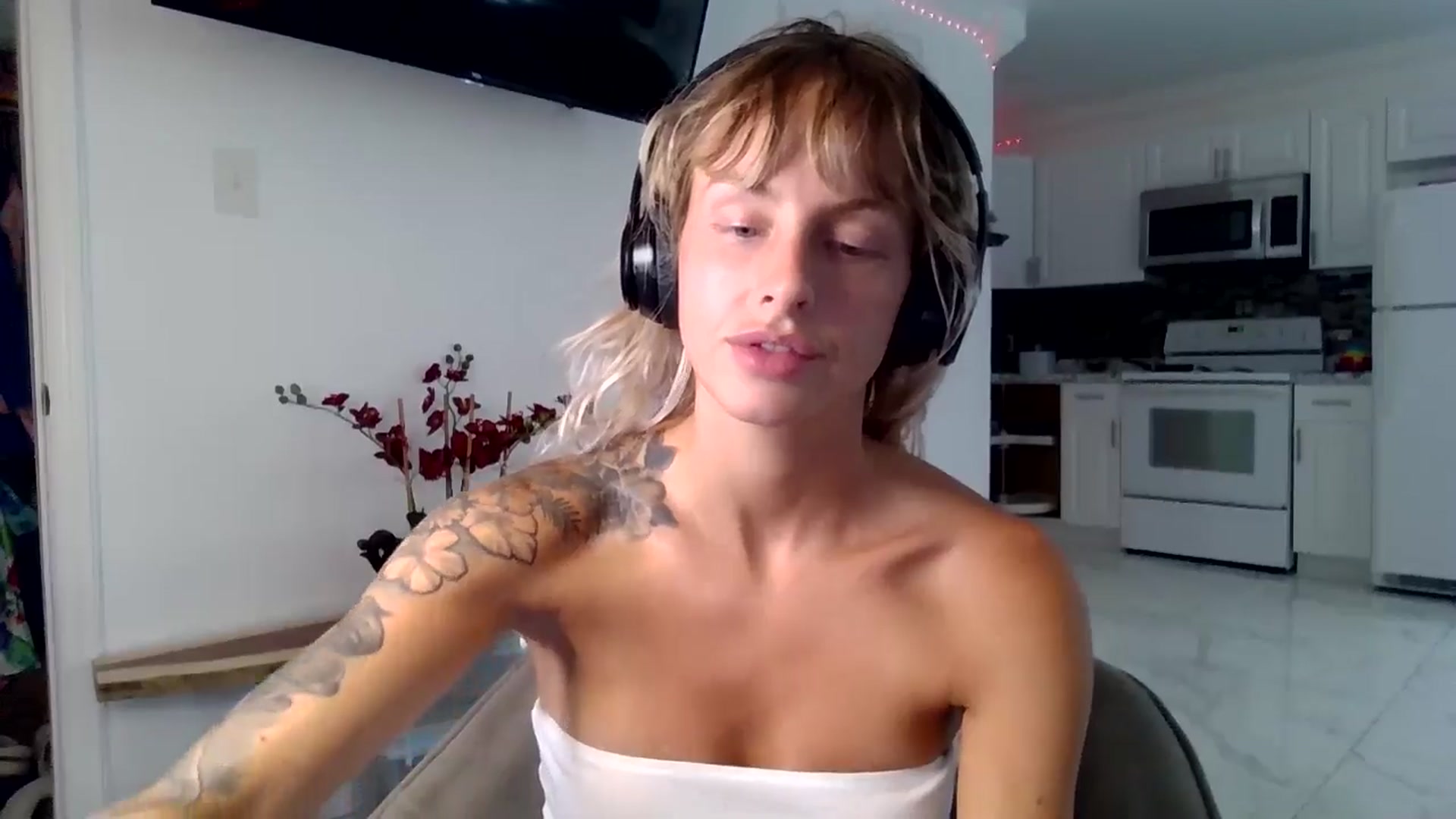 Gallery image thumbnail from Tati_Rae's myfreecams stream on, 09/01/2024, 16:18 image 4 of 20