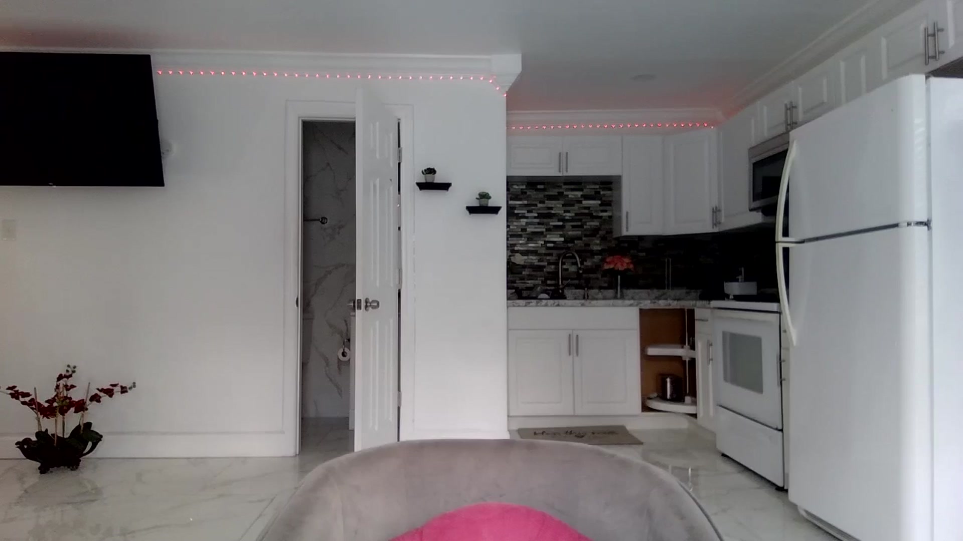 Gallery image thumbnail from Tati_Rae's myfreecams stream on, 09/02/2024, 17:01 image 5 of 20