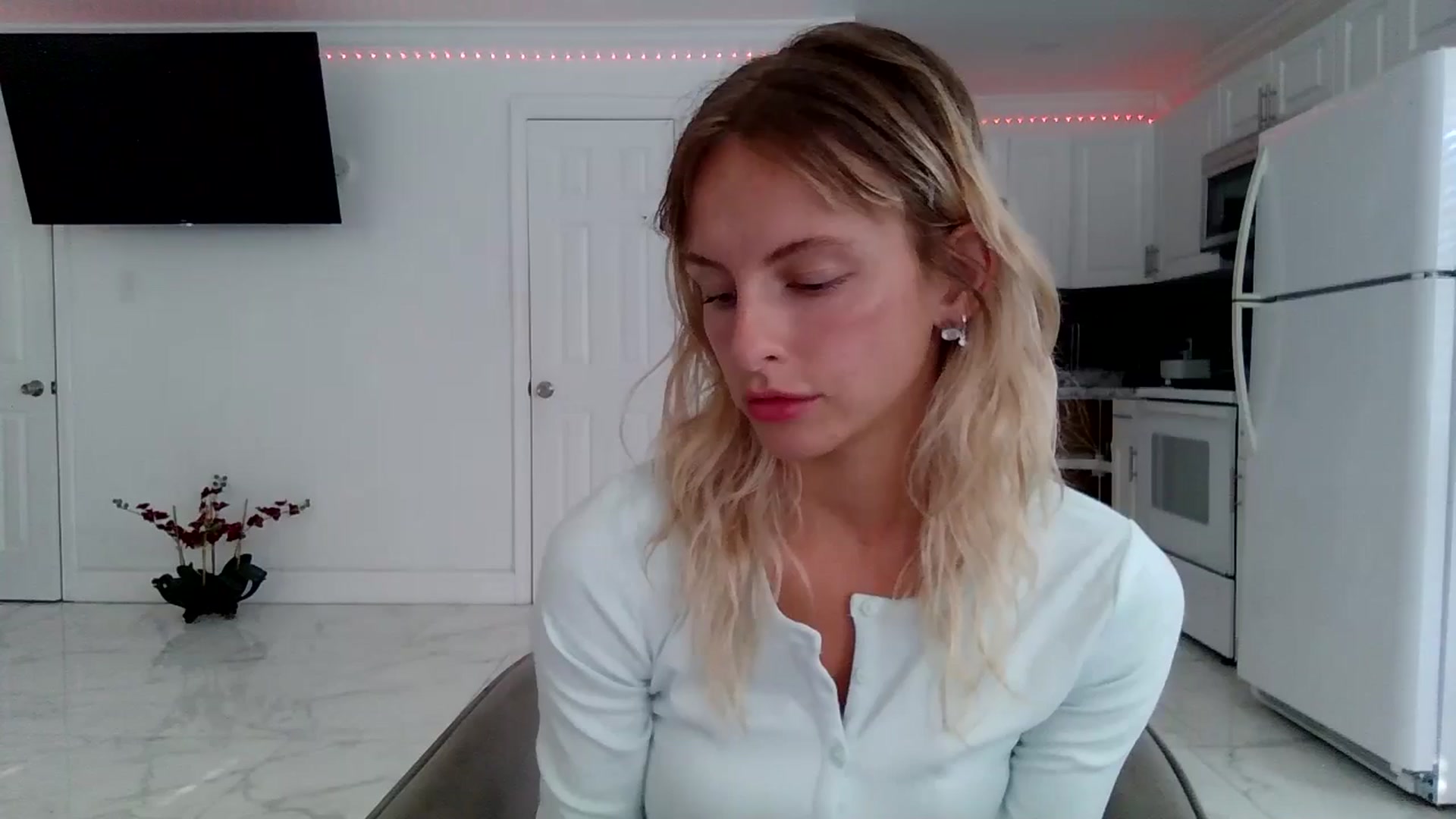 Gallery image thumbnail from Tati_Rae's myfreecams stream on, 09/03/2024, 14:00 image 1 of 20