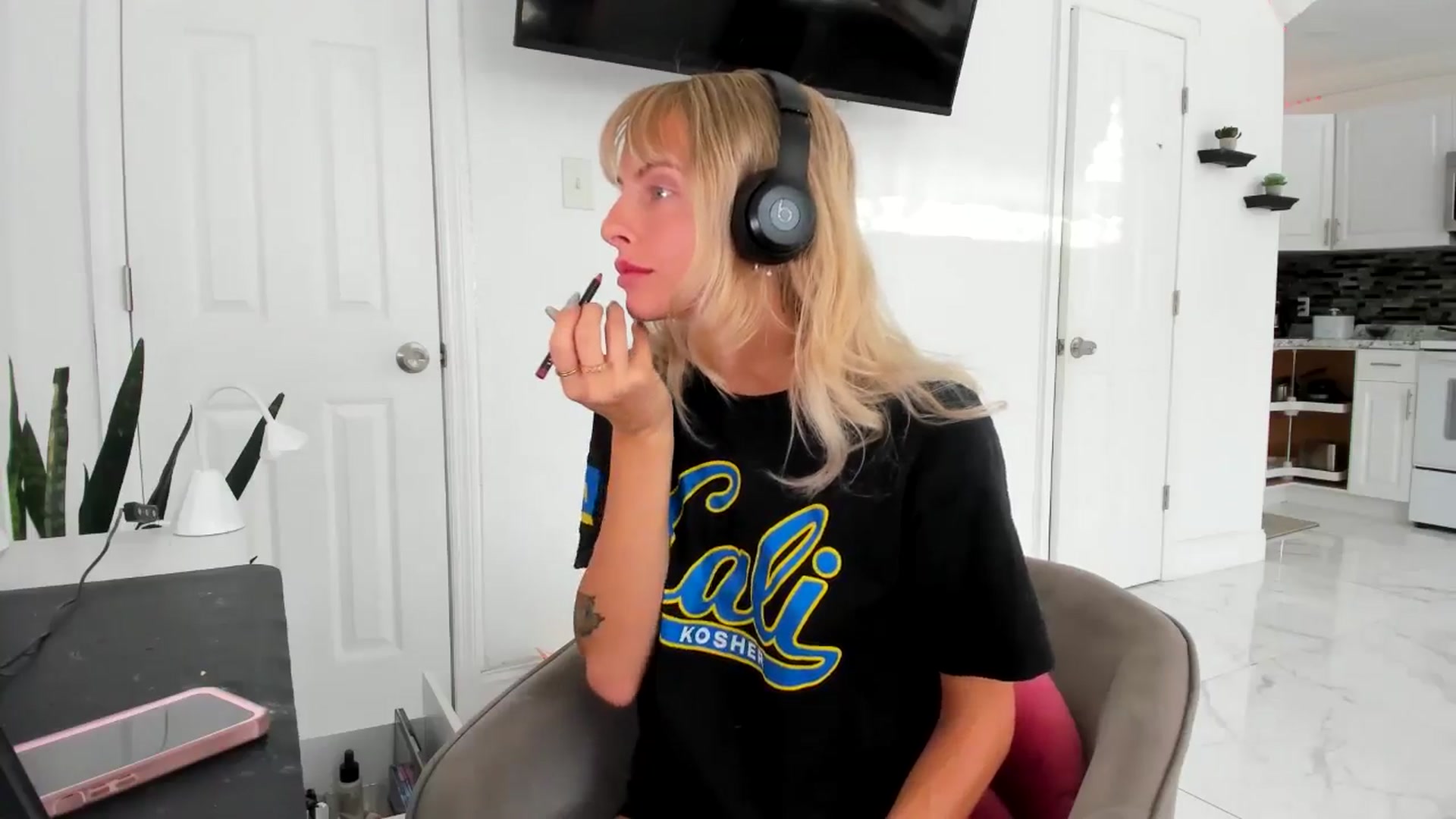 Gallery image thumbnail from Tati_Rae's myfreecams stream on, 09/07/2024, 13:53 image 6 of 20