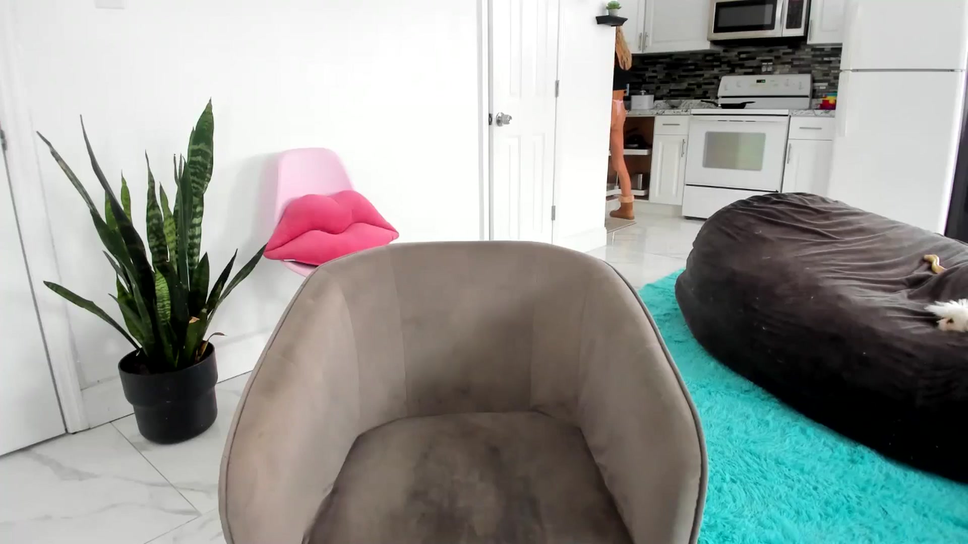 Gallery image thumbnail from Tati_Rae's myfreecams stream on, 09/10/2024, 18:39 image 7 of 20