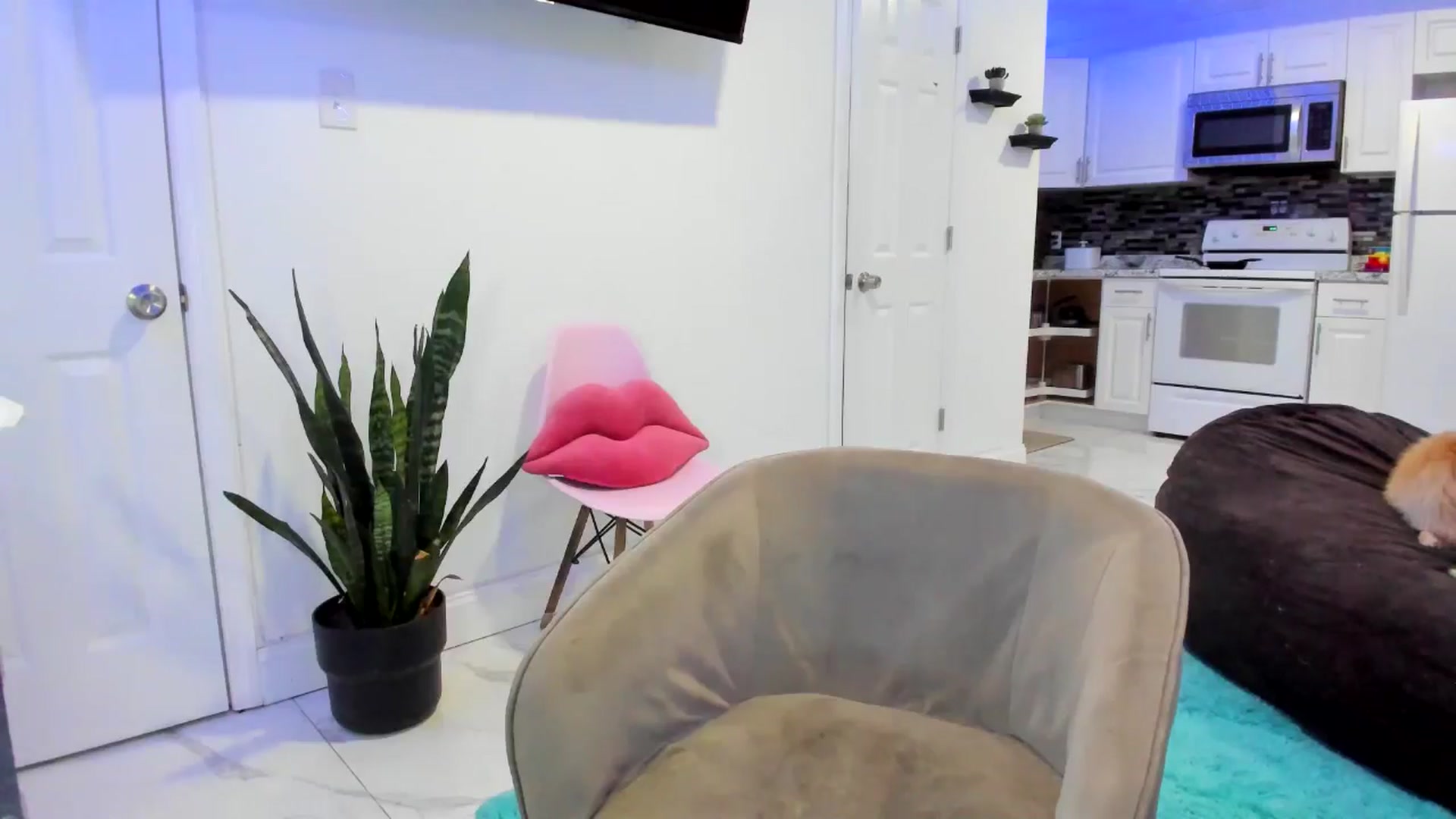 Gallery image thumbnail from Tati_Rae's myfreecams stream on, 09/11/2024, 24:46 image 11 of 20