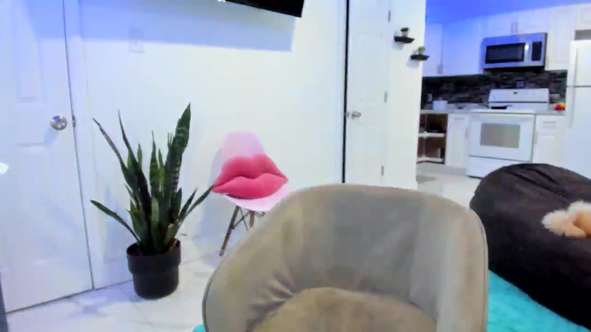 Gallery image thumbnail from Tati_Rae's myfreecams stream on, 09/11/2024, 01:02 image 2 of 20
