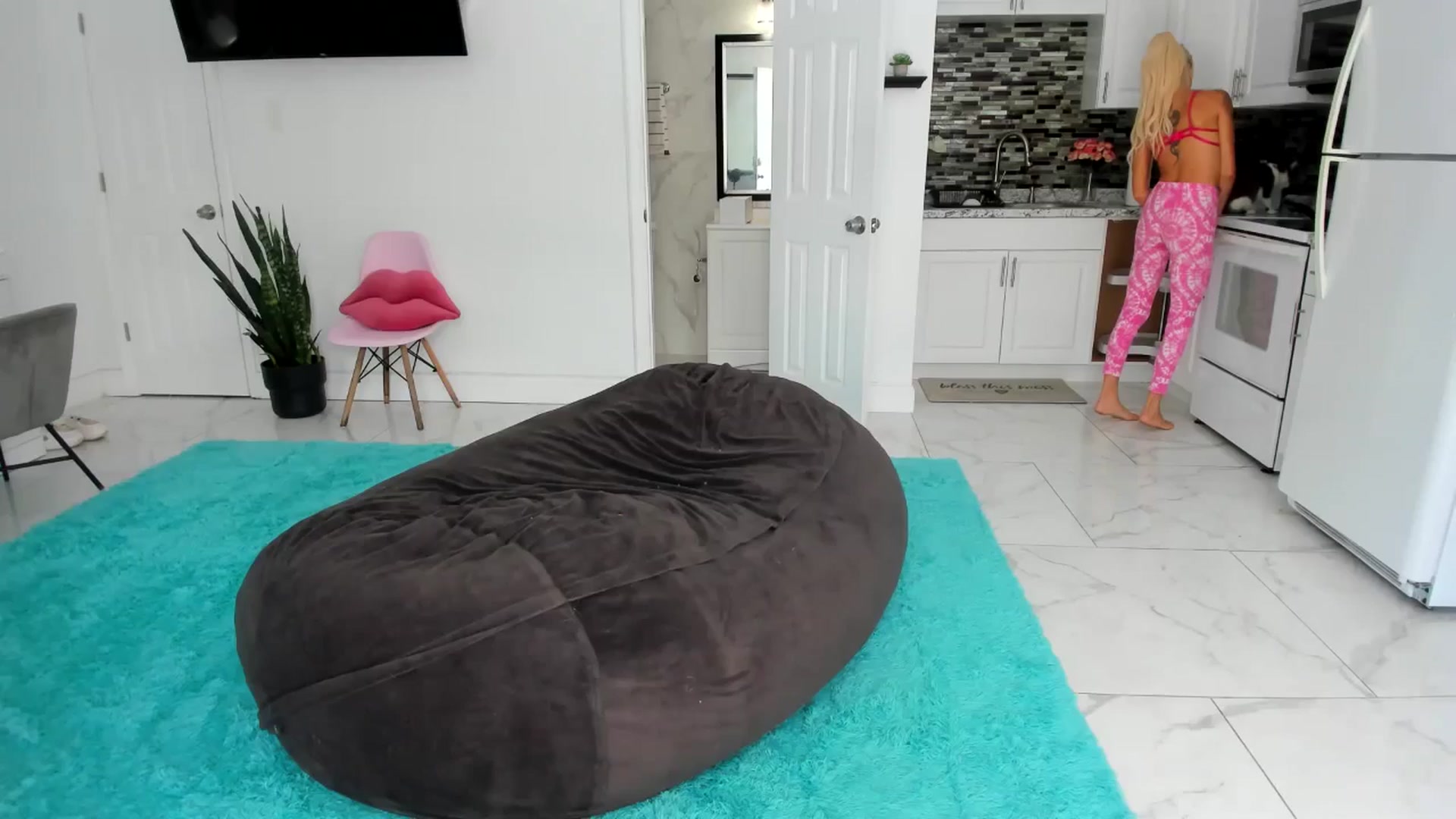 Gallery image thumbnail from Tati_Rae's myfreecams stream on, 09/12/2024, 16:28 image 1 of 20