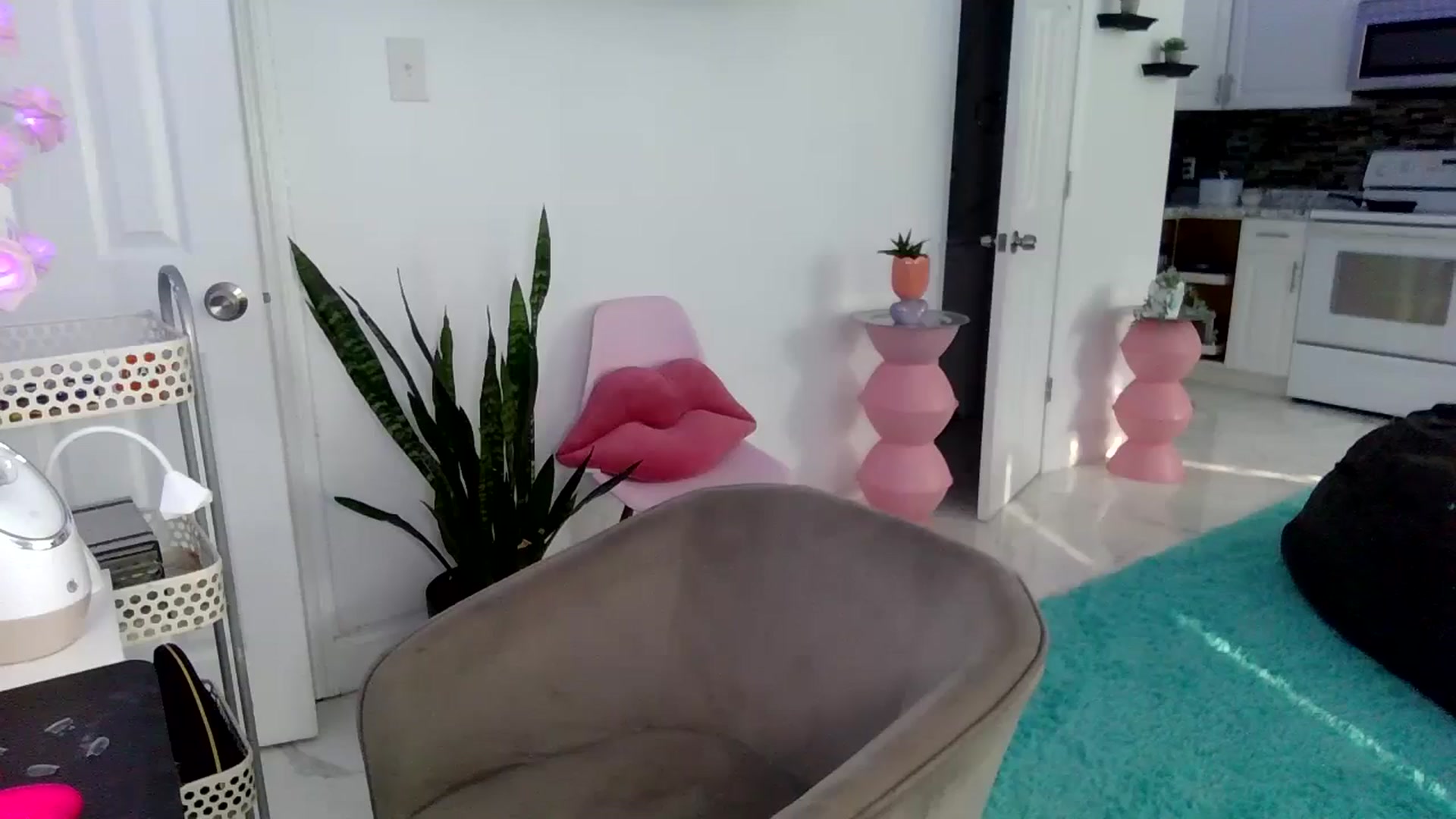 Gallery image thumbnail from Tati_Rae's myfreecams stream on, 10/19/2024, 13:17 image 5 of 20