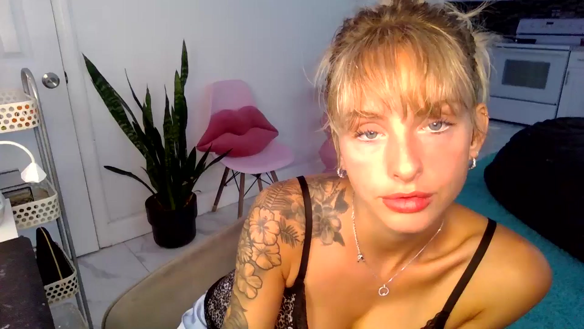 Gallery image thumbnail from Tati_Rae's myfreecams stream on, 10/21/2024, 17:31 image 5 of 20
