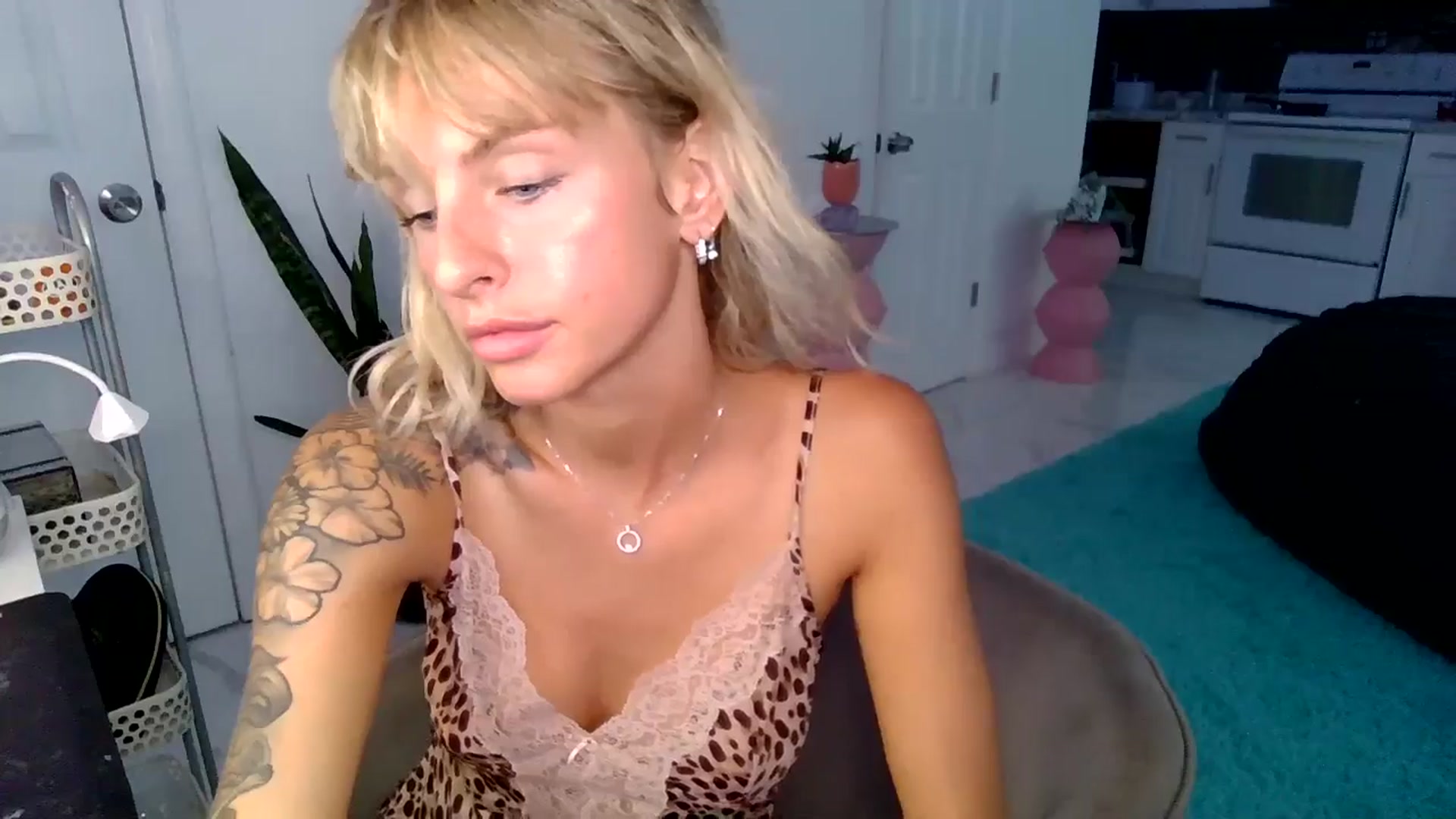 Gallery image thumbnail from Tati_Rae's myfreecams stream on, 10/22/2024, 16:40 image 6 of 20