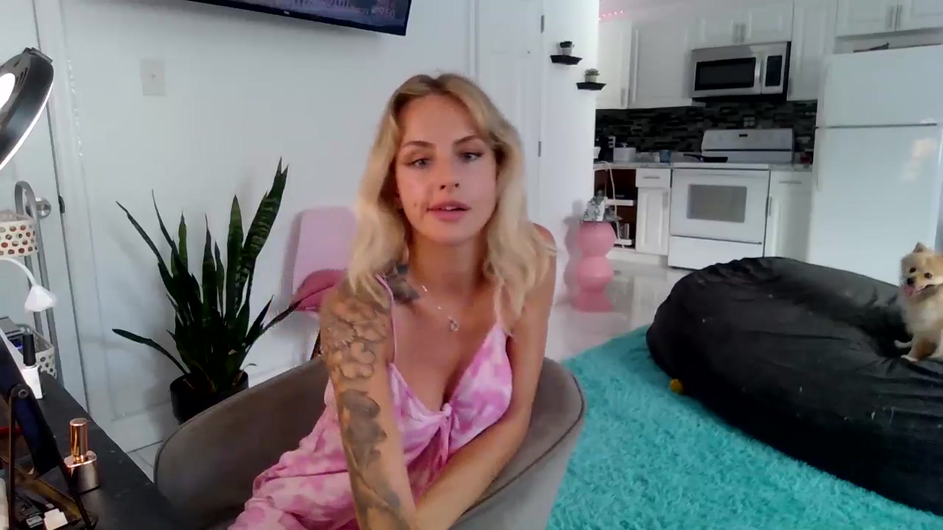Gallery image thumbnail from Tati_Rae's myfreecams stream on, 10/30/2024, 14:02 image 4 of 20