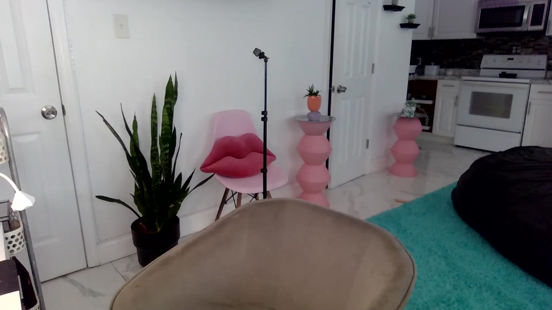 Gallery image thumbnail from Tati_Rae's myfreecams stream on, 11/13/2024, 17:22 image 10 of 20