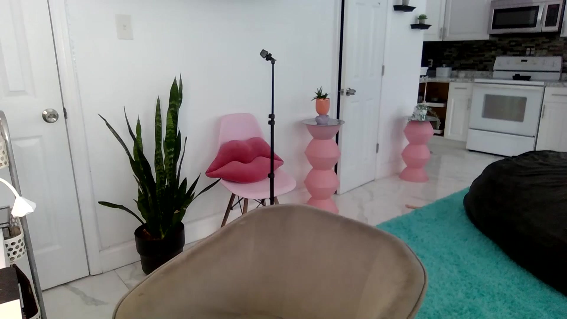 Gallery image thumbnail from Tati_Rae's myfreecams stream on, 11/13/2024, 17:22 image 16 of 20