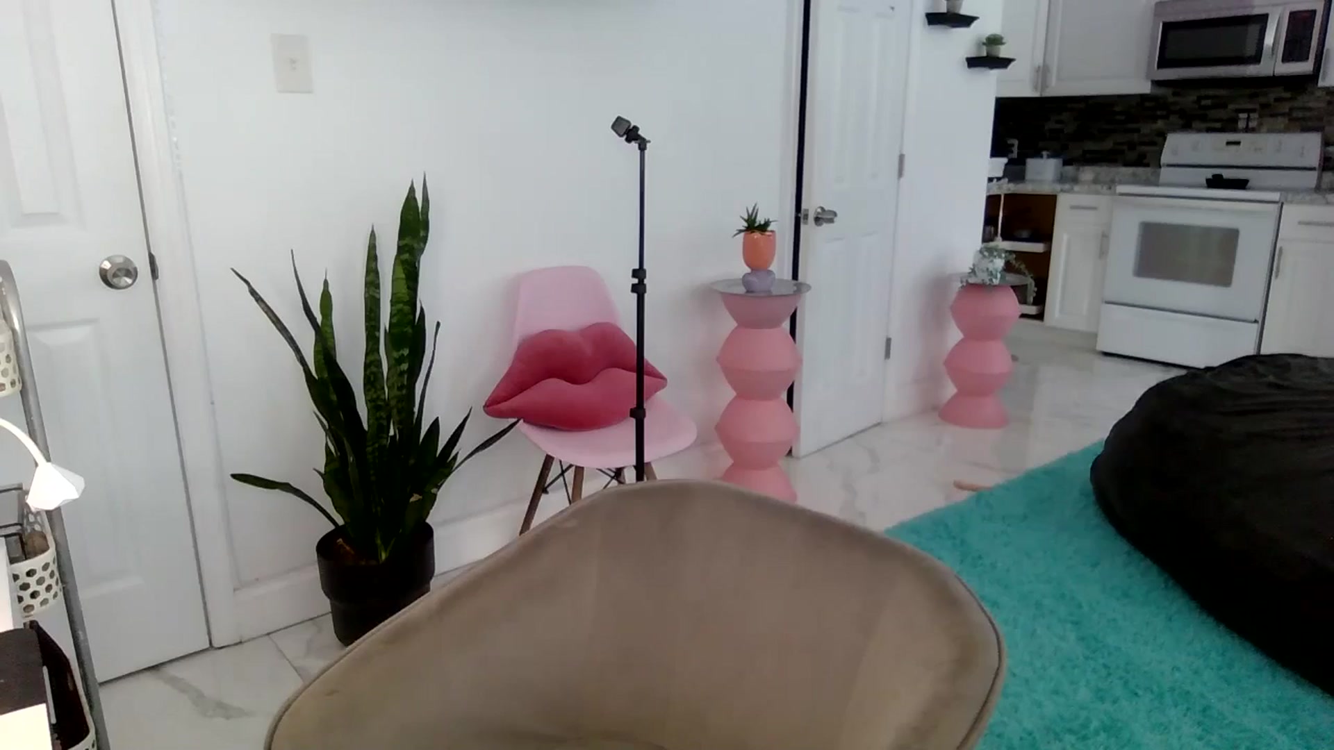 Gallery image thumbnail from Tati_Rae's myfreecams stream on, 11/13/2024, 17:22 image 17 of 20