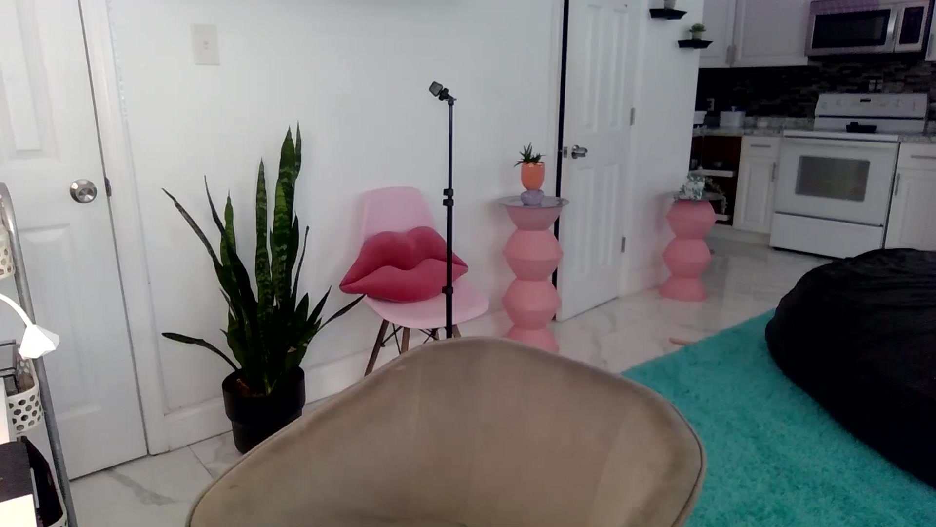 Gallery image thumbnail from Tati_Rae's myfreecams stream on, 11/13/2024, 17:22 image 13 of 20