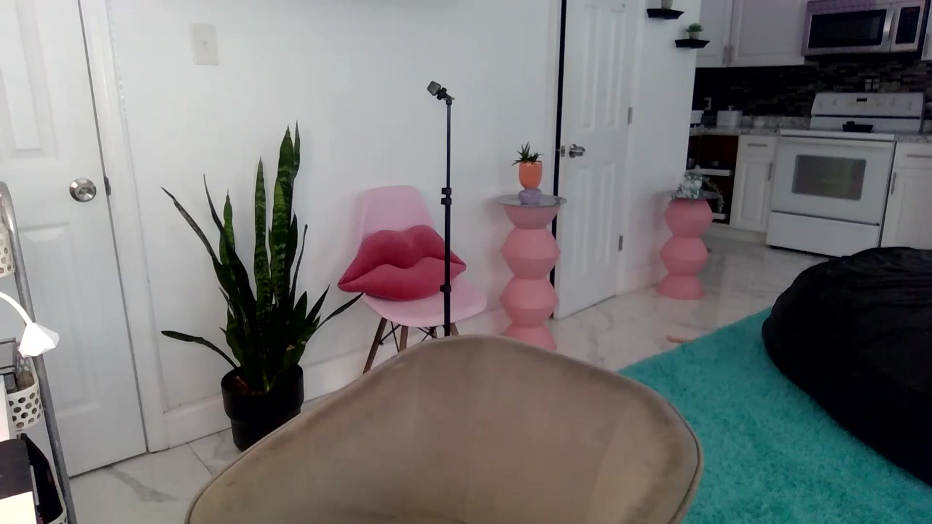 Gallery image thumbnail from Tati_Rae's myfreecams stream on, 11/13/2024, 17:22 image 11 of 20