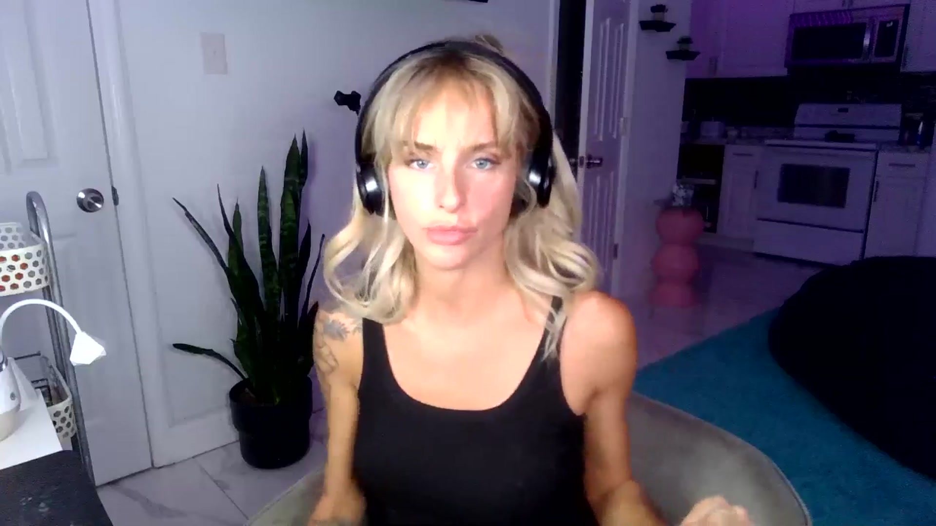 Gallery image thumbnail from Tati_Rae's myfreecams stream on, 11/18/2024, 01:30 image 6 of 20