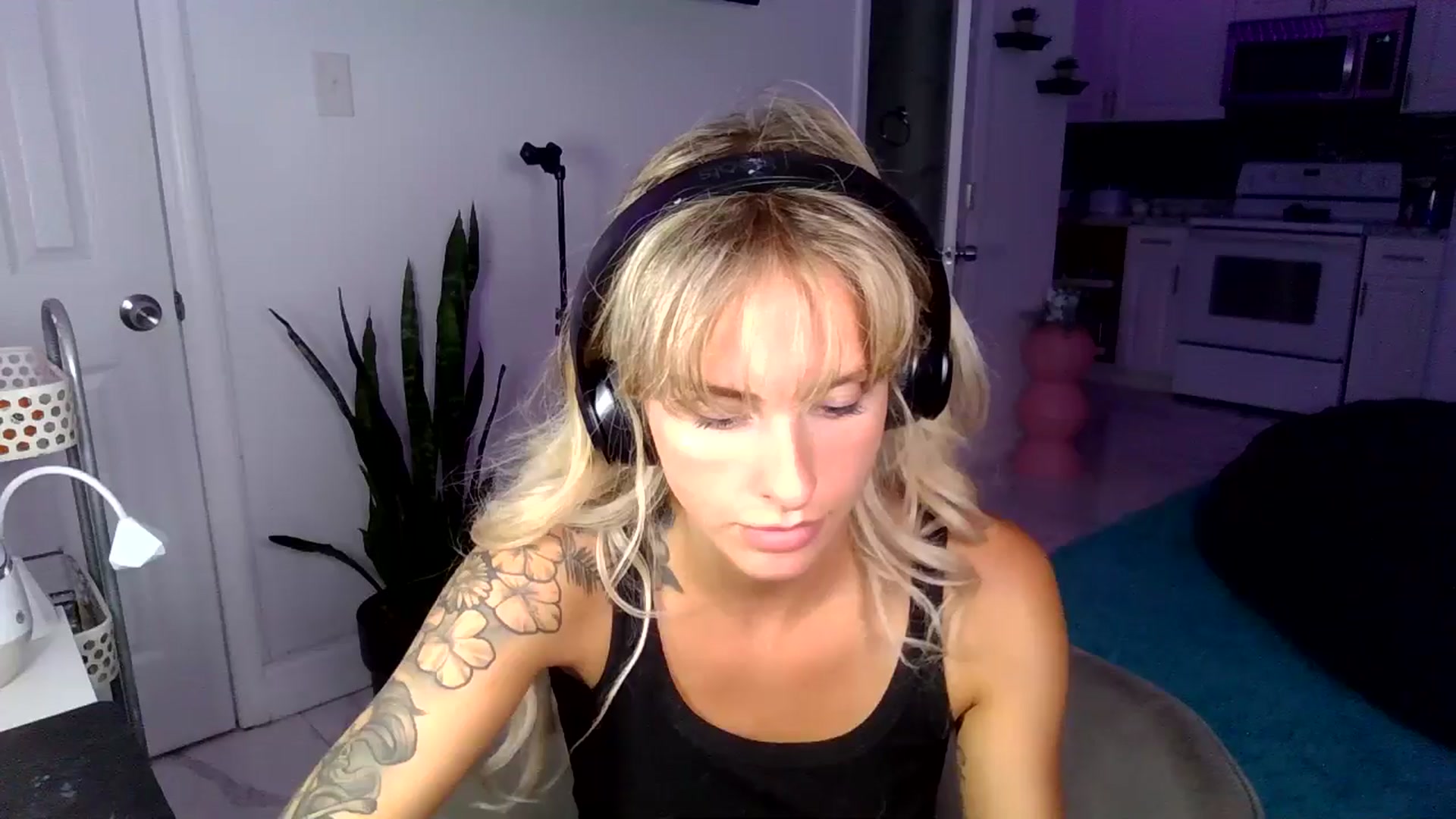 Gallery image thumbnail from Tati_Rae's myfreecams stream on, 11/18/2024, 01:30 image 14 of 20