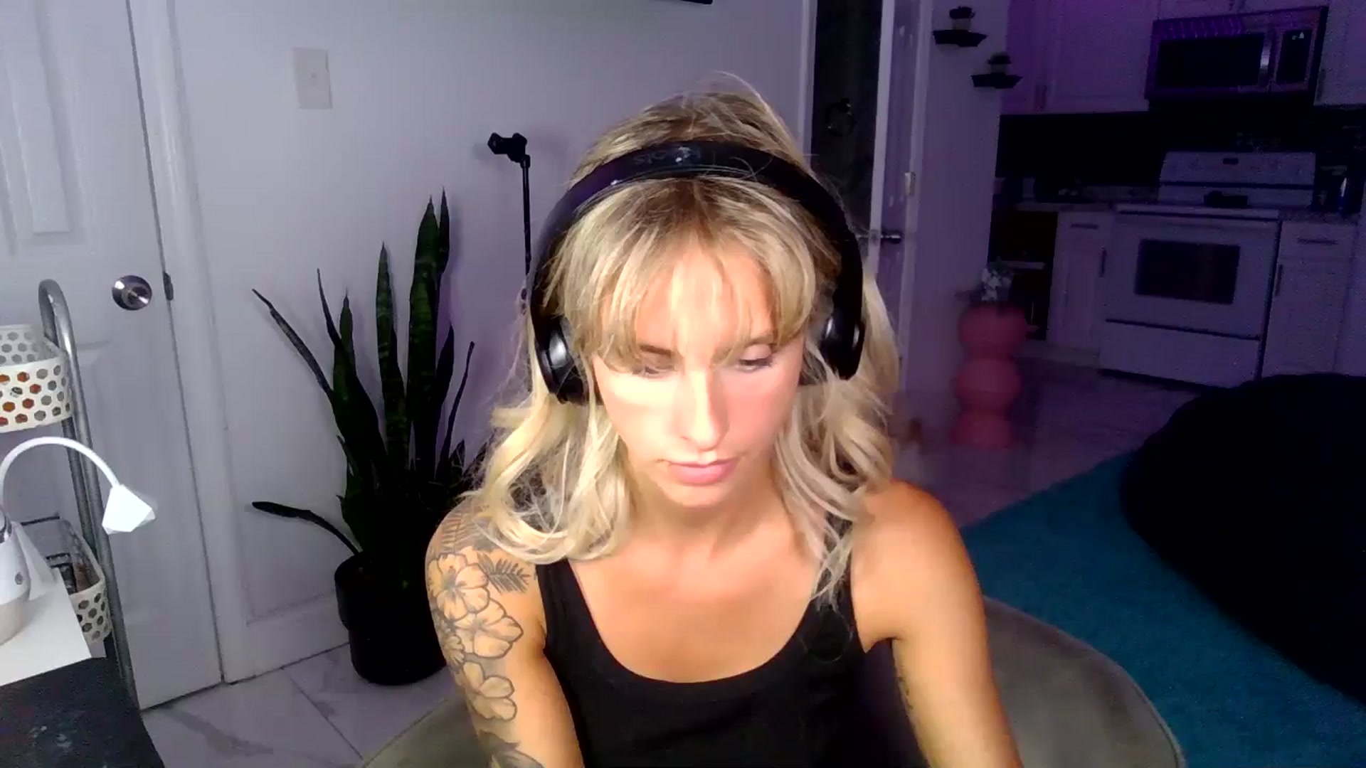 Gallery image thumbnail from Tati_Rae's myfreecams stream on, 11/18/2024, 01:30 image 8 of 20