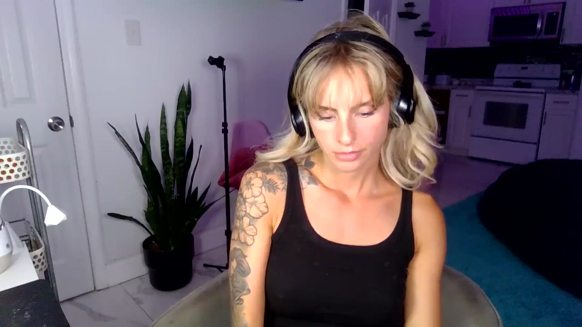 Gallery image thumbnail from Tati_Rae's myfreecams stream on, 11/18/2024, 01:30 image 3 of 20
