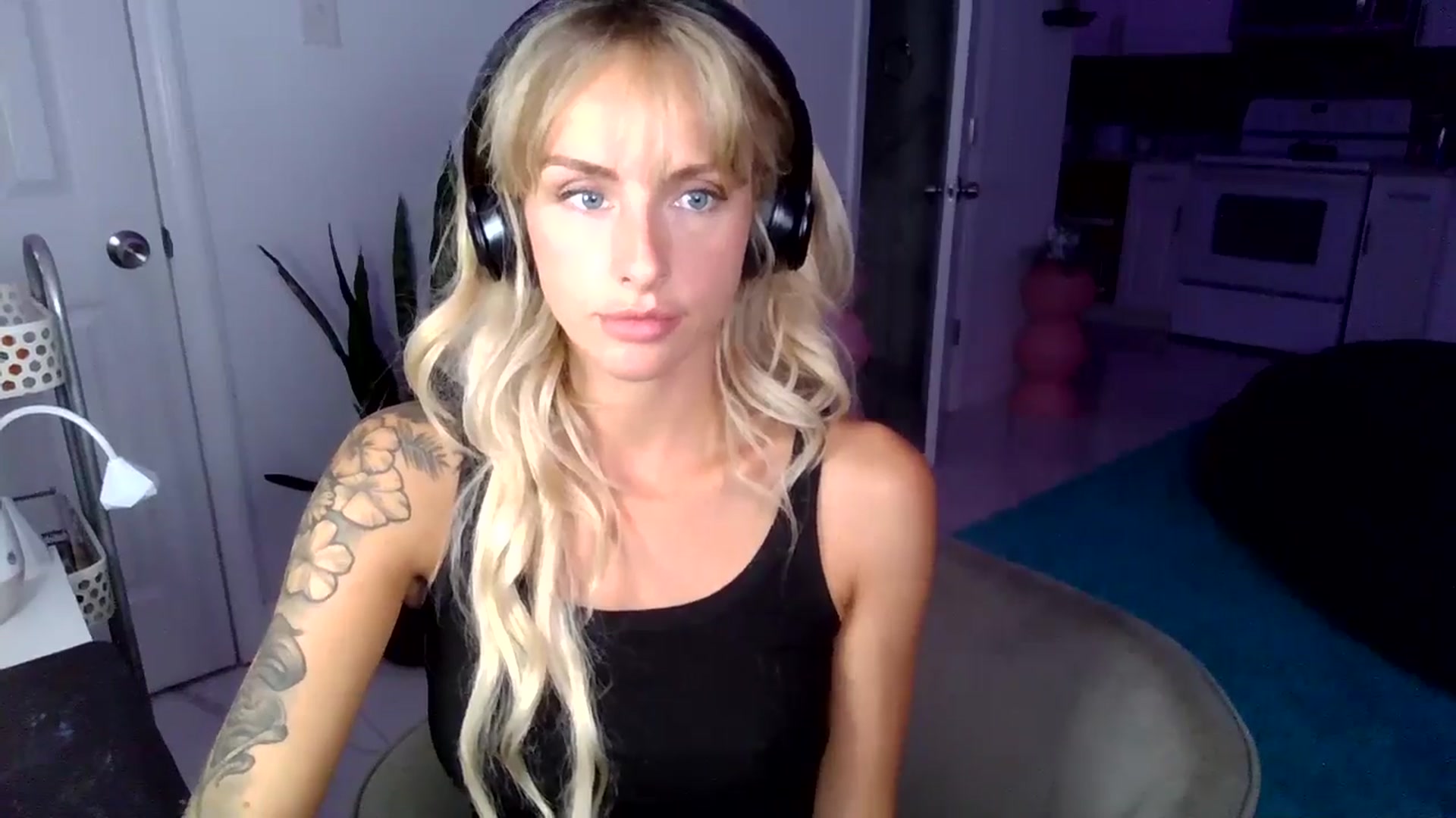 Gallery image thumbnail from Tati_Rae's myfreecams stream on, 11/18/2024, 01:30 image 20 of 20