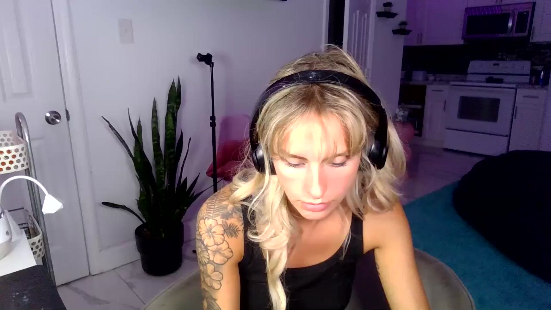 Gallery image thumbnail from Tati_Rae's myfreecams stream on, 11/18/2024, 01:30 image 1 of 20