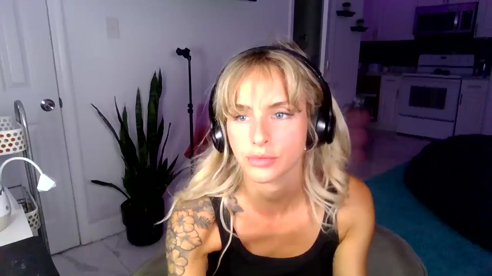Gallery image thumbnail from Tati_Rae's myfreecams stream on, 11/18/2024, 01:30 image 17 of 20