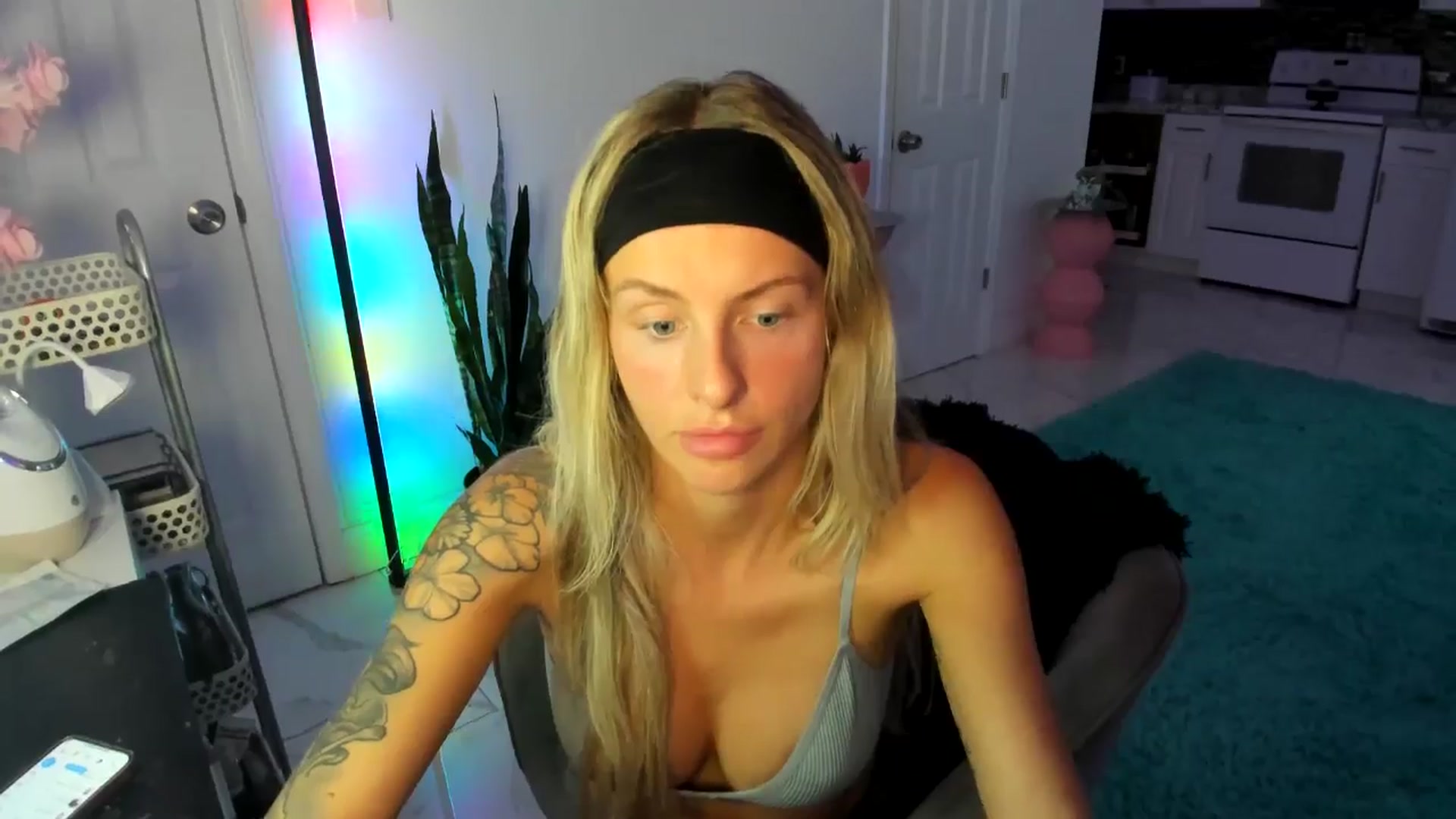 Gallery image thumbnail from Tati_Rae's myfreecams stream on, 12/23/2024, 22:50 image 2 of 20